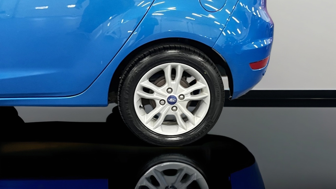 Ford Fiesta - Image 32