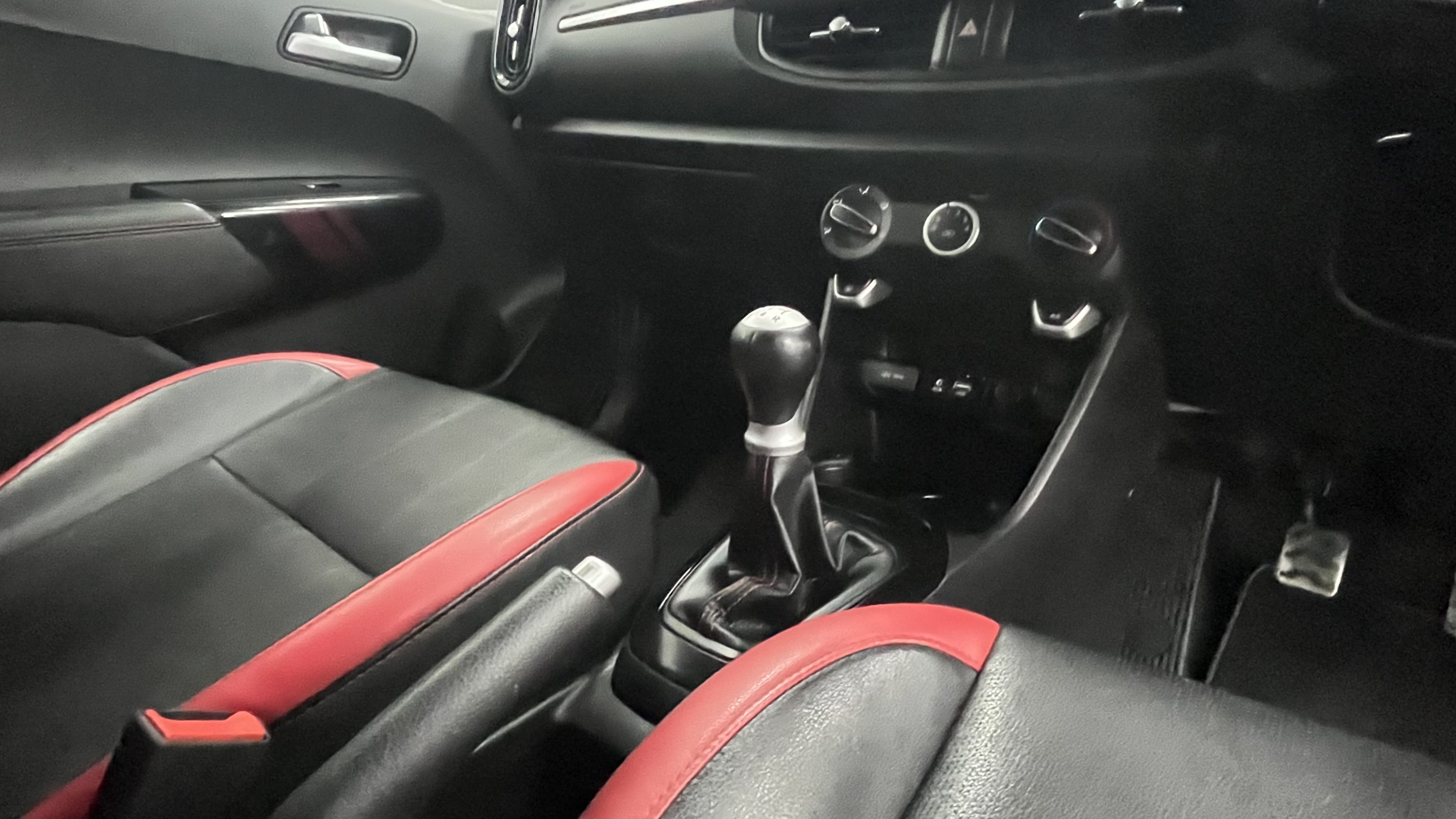 Kia Picanto - Image 8