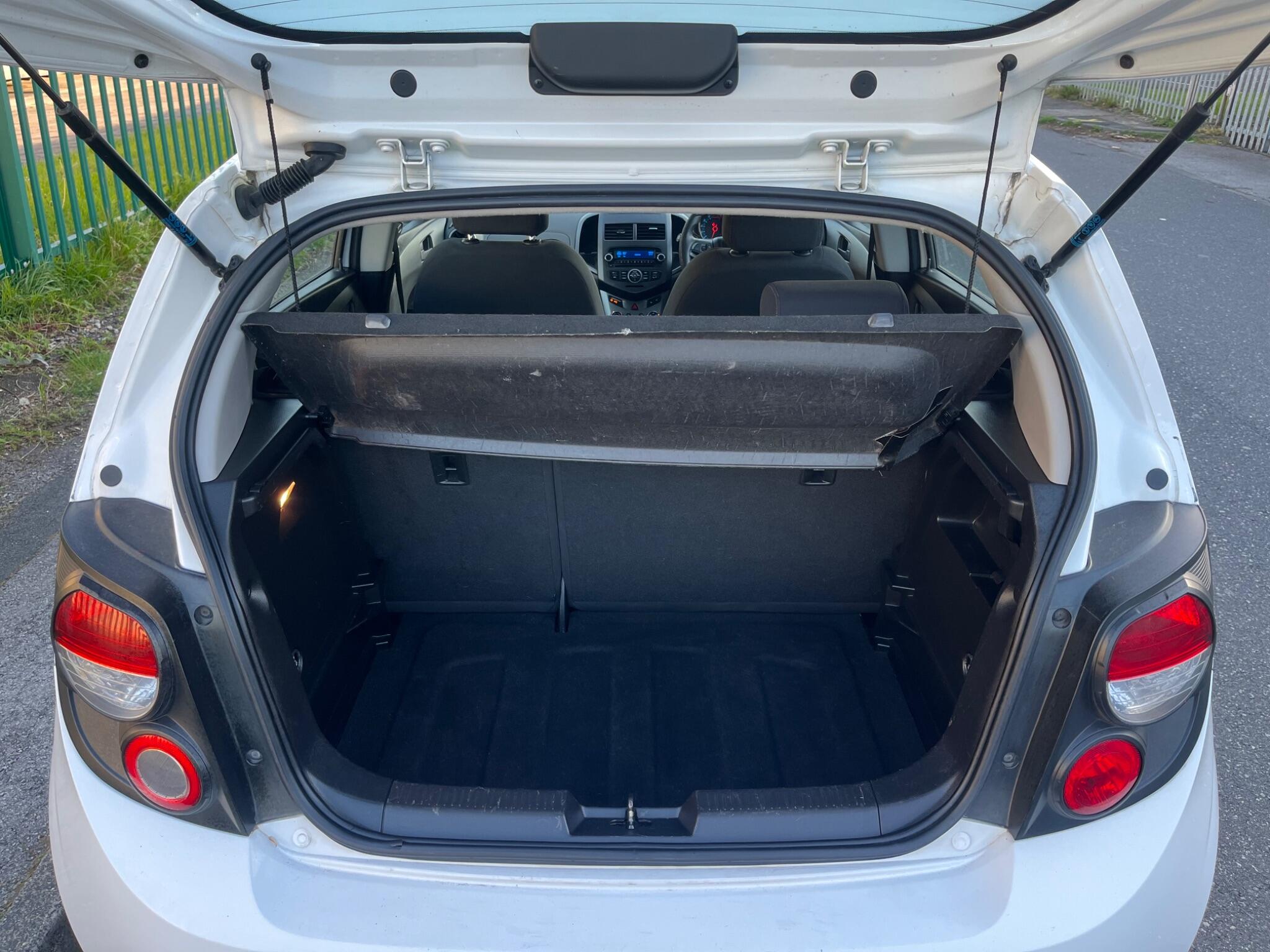 Chevrolet Aveo - Image 5