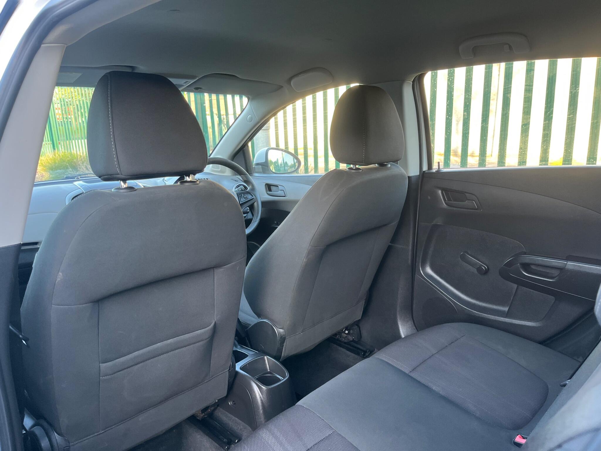 Chevrolet Aveo - Image 13