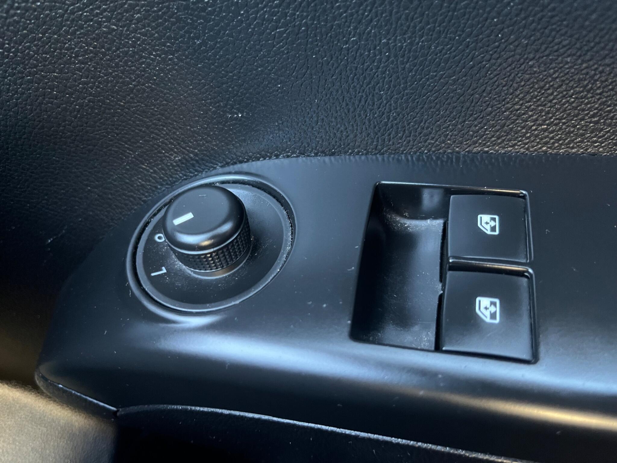 Chevrolet Aveo - Image 32