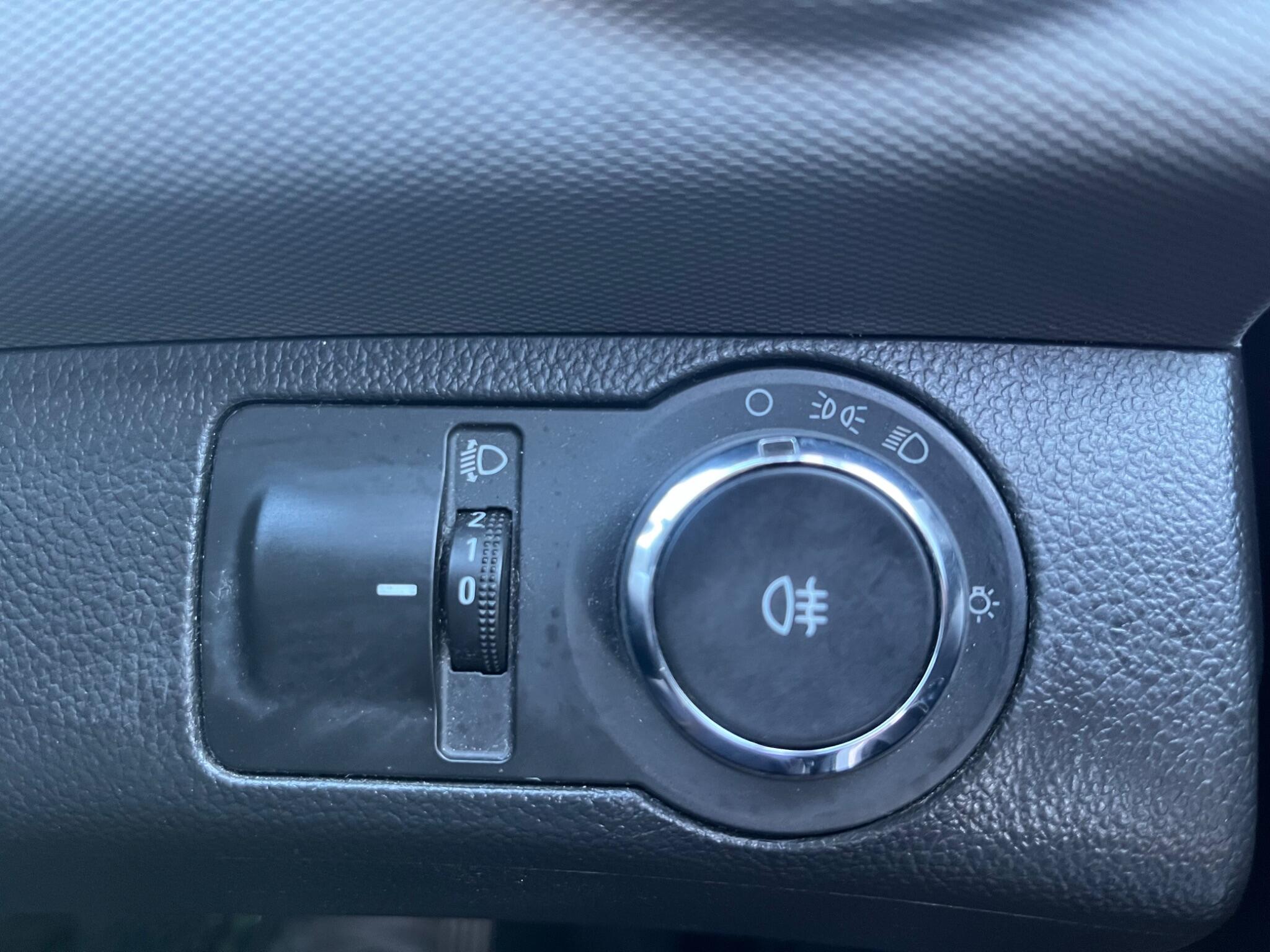 Chevrolet Aveo - Image 33