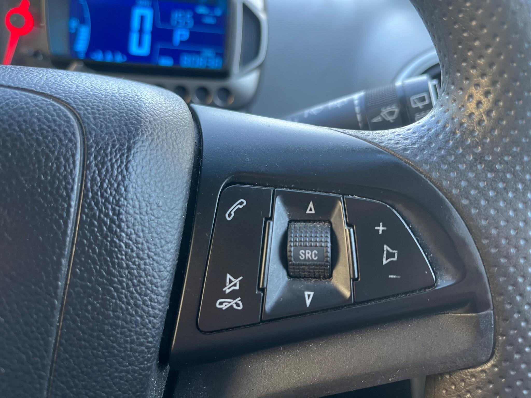 Chevrolet Aveo - Image 38