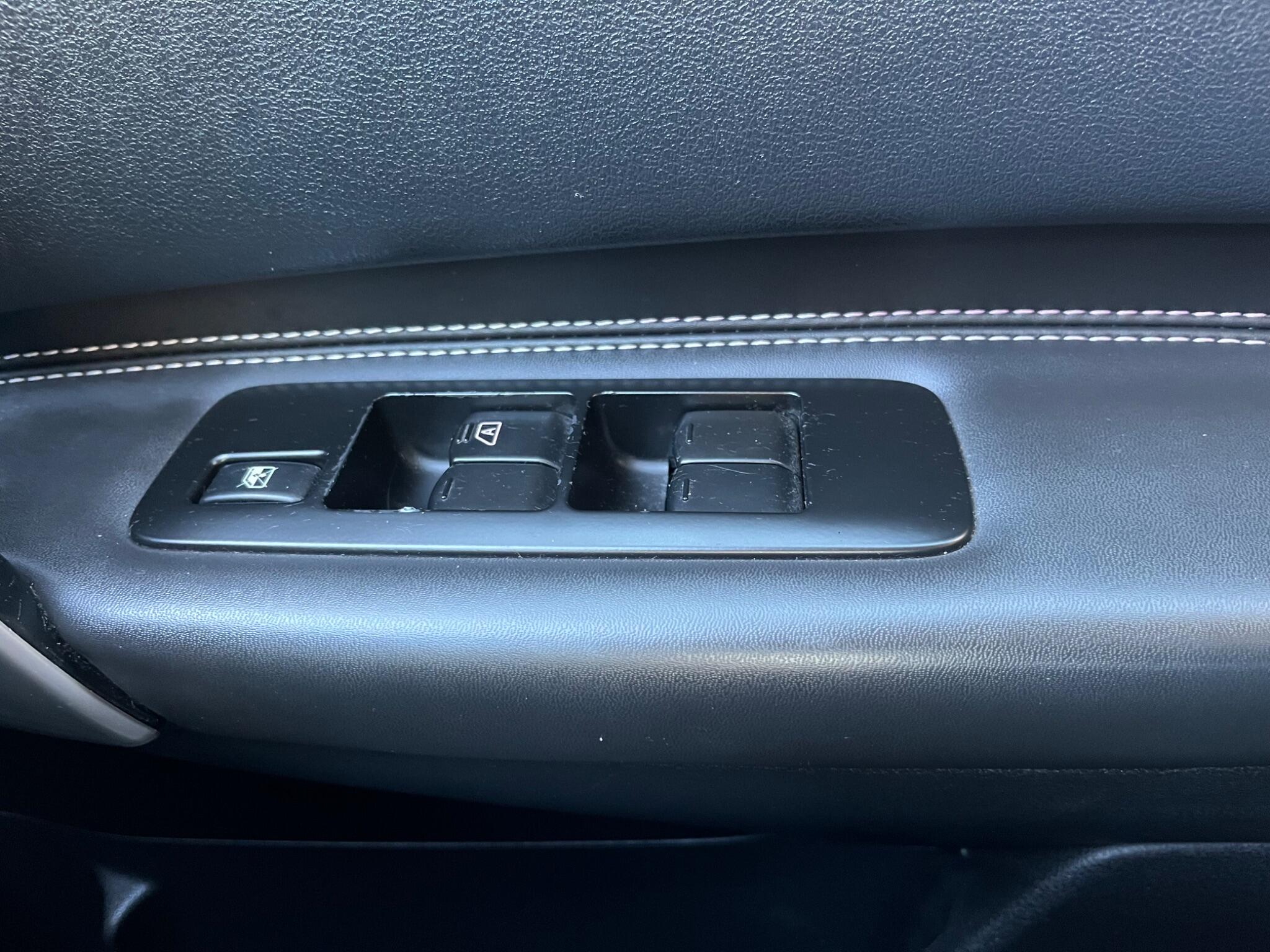 Nissan Qashqai - Image 34