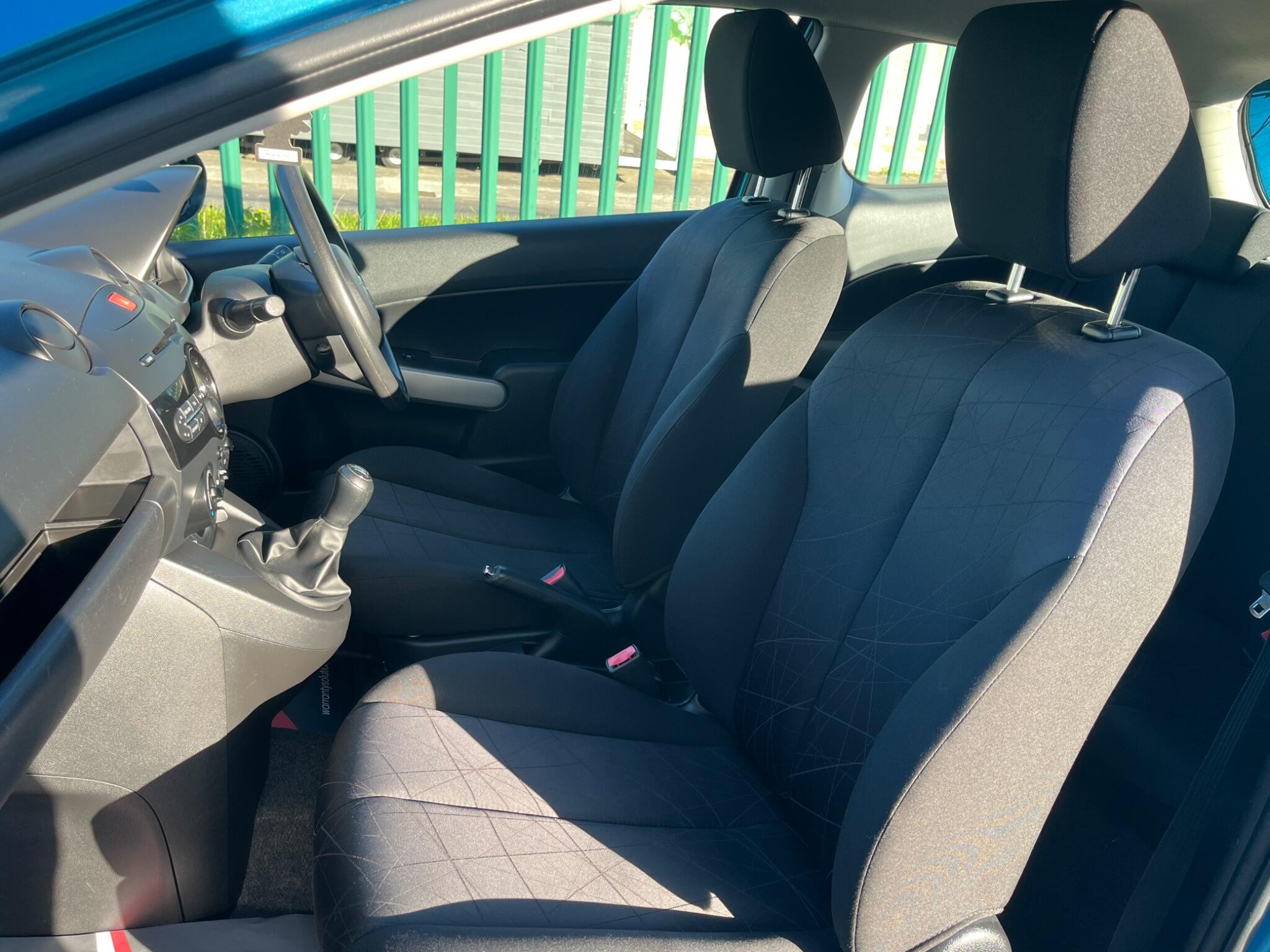 Mazda MAZDA2 - Image 11