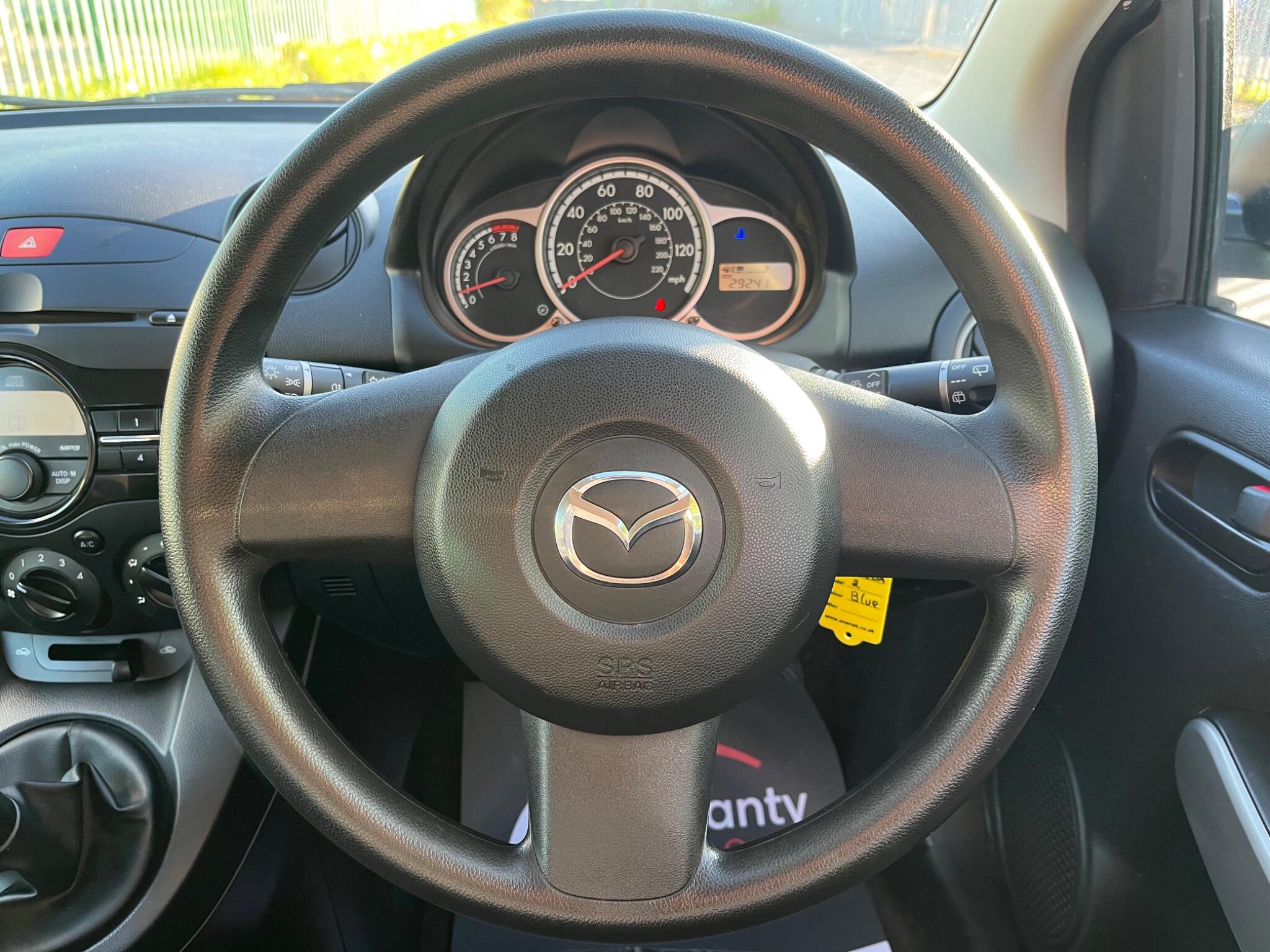 Mazda MAZDA2 - Image 21