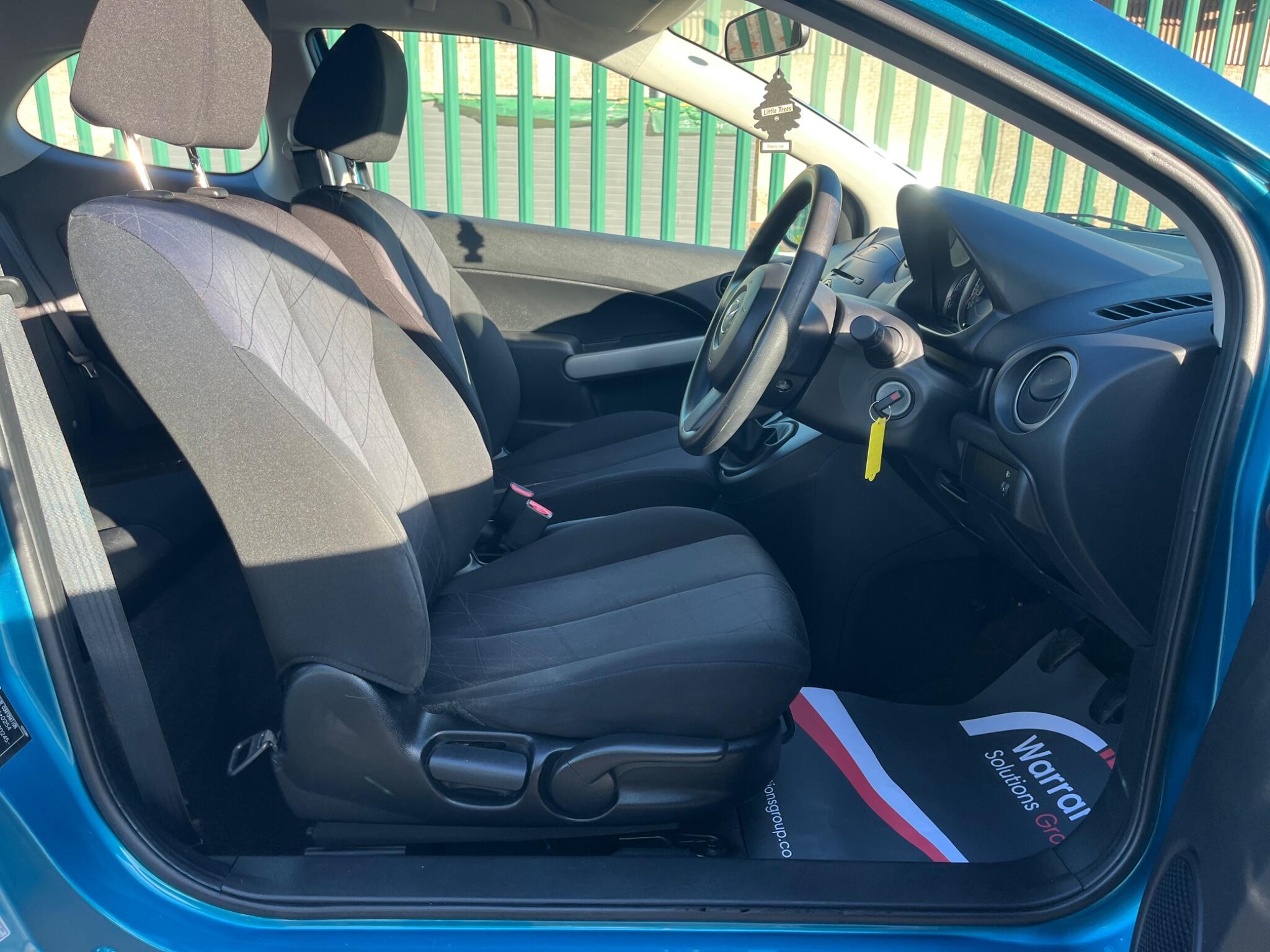 Mazda MAZDA2 - Image 24