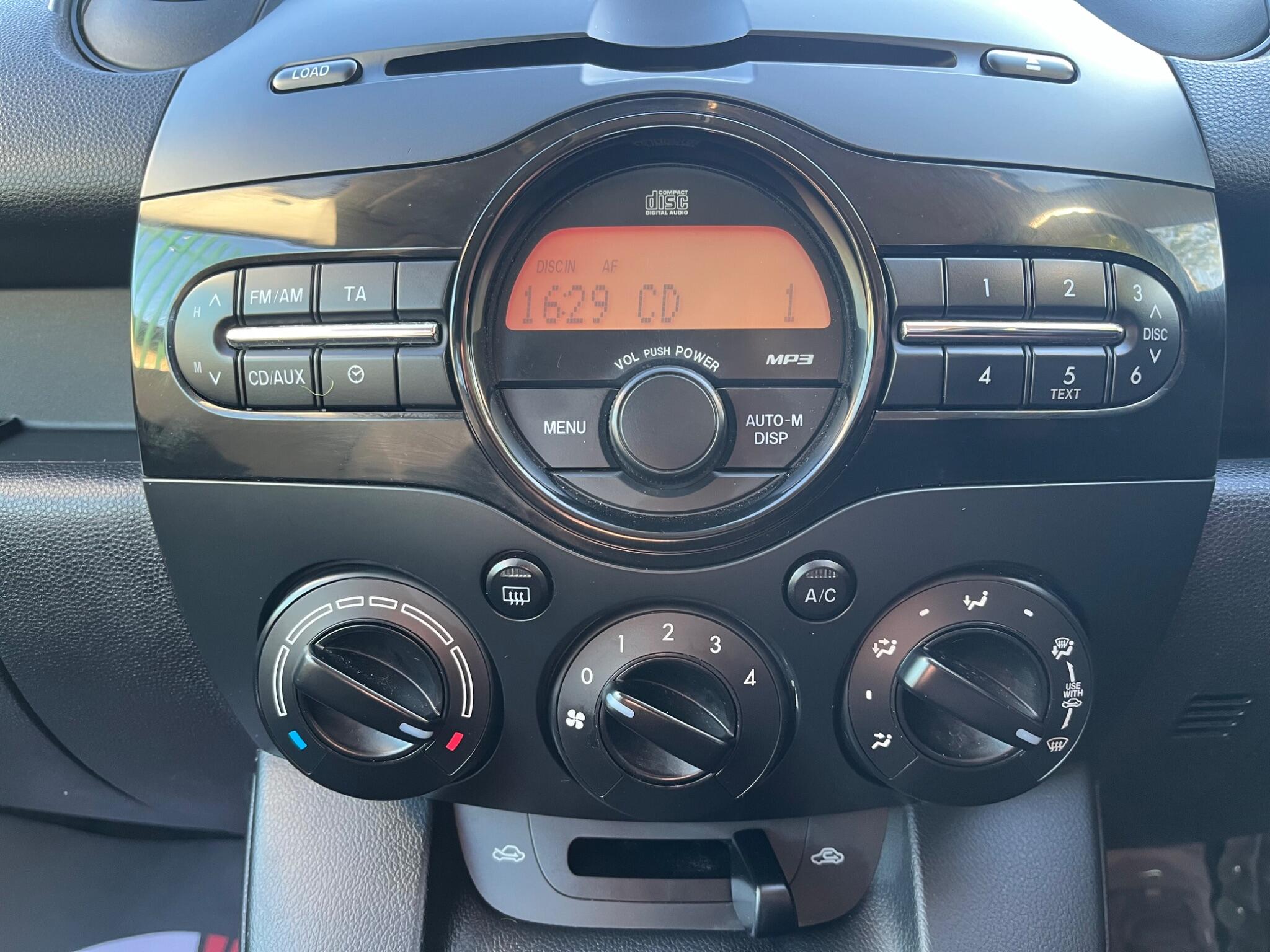 Mazda MAZDA2 - Image 29
