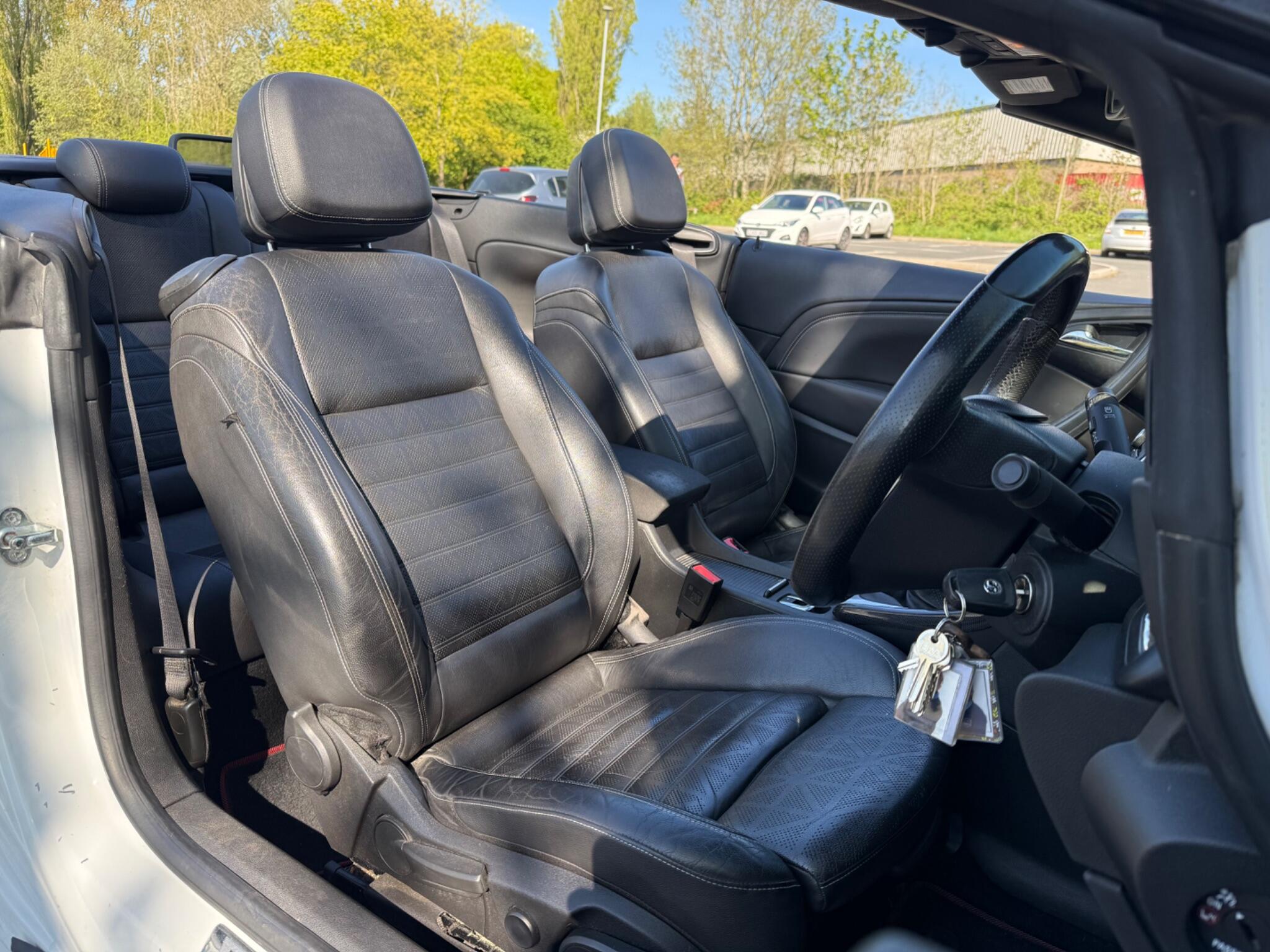 Vauxhall Cascada - Image 16