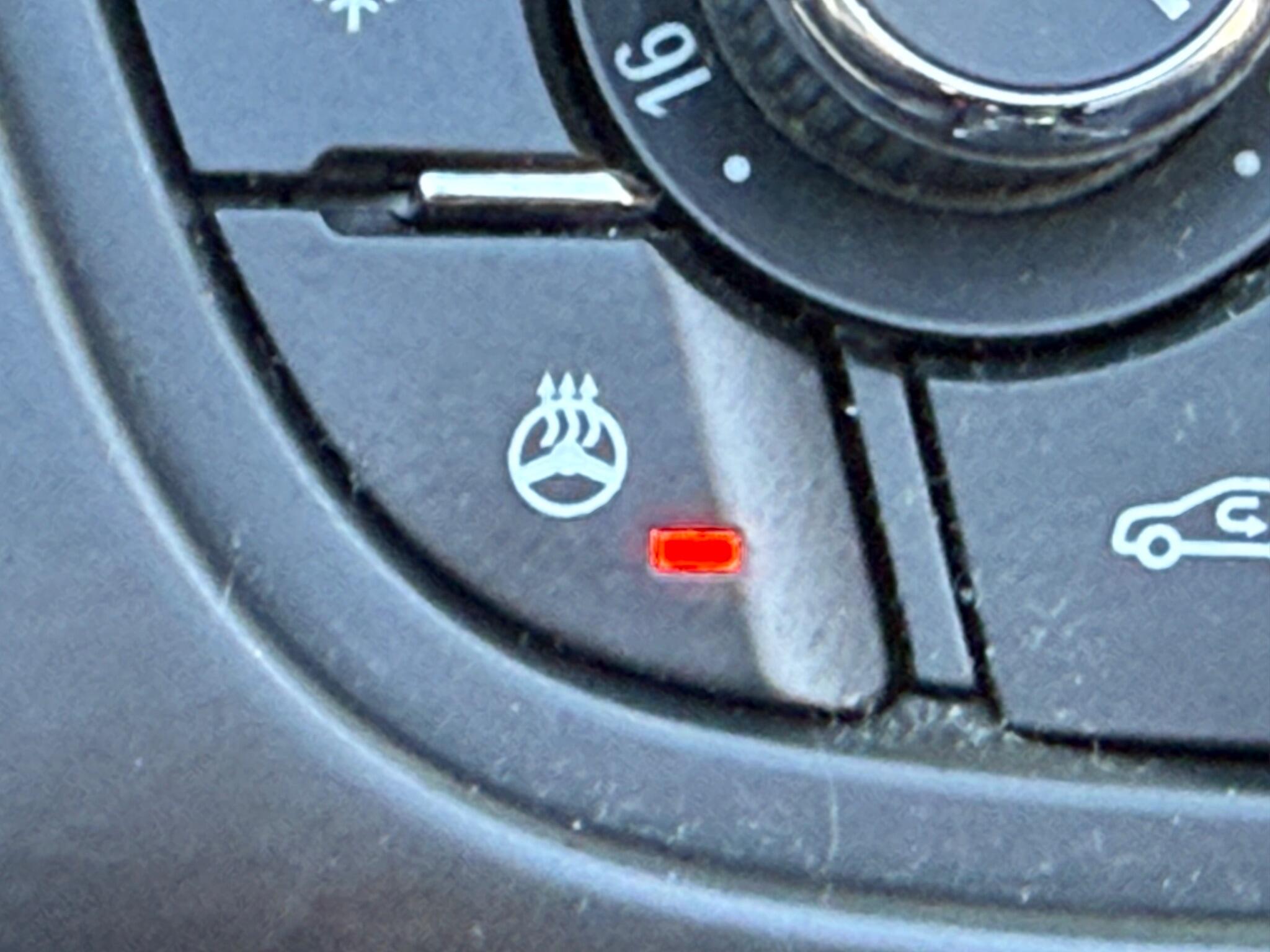 Vauxhall Cascada - Image 30