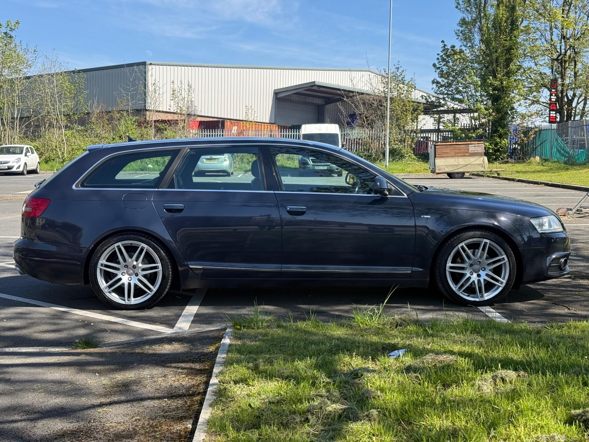 Audi A6 Avant - Image 8