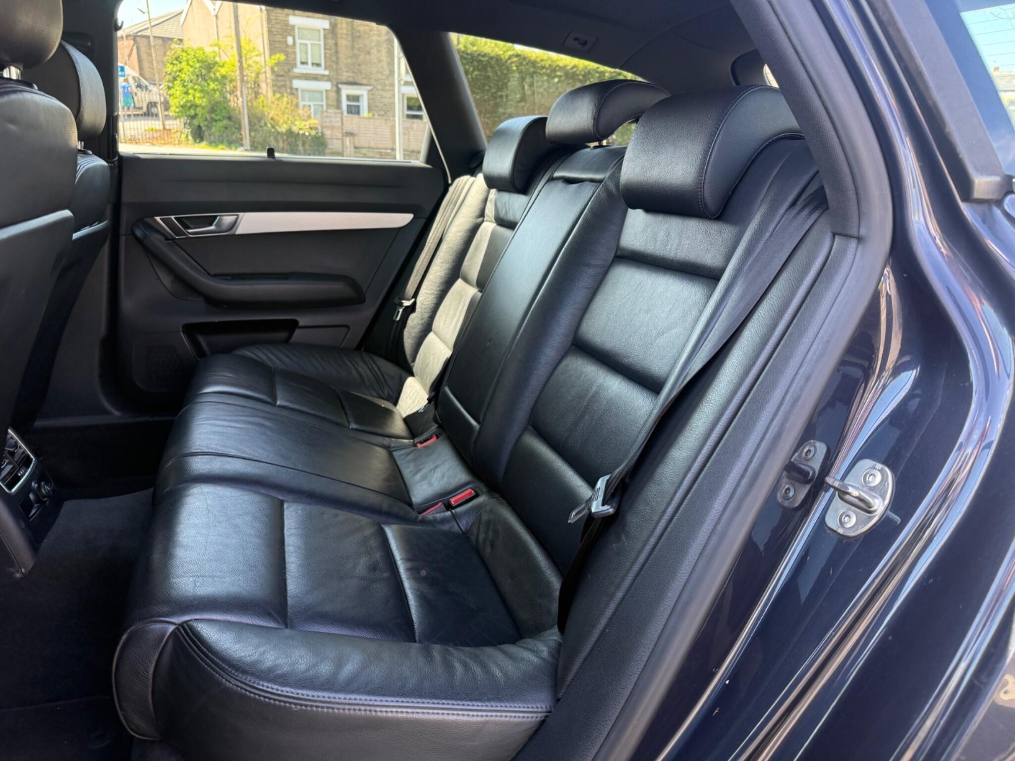 Audi A6 Avant - Image 13