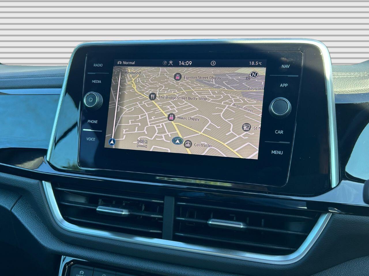 Volkswagen T-Roc - Image 7