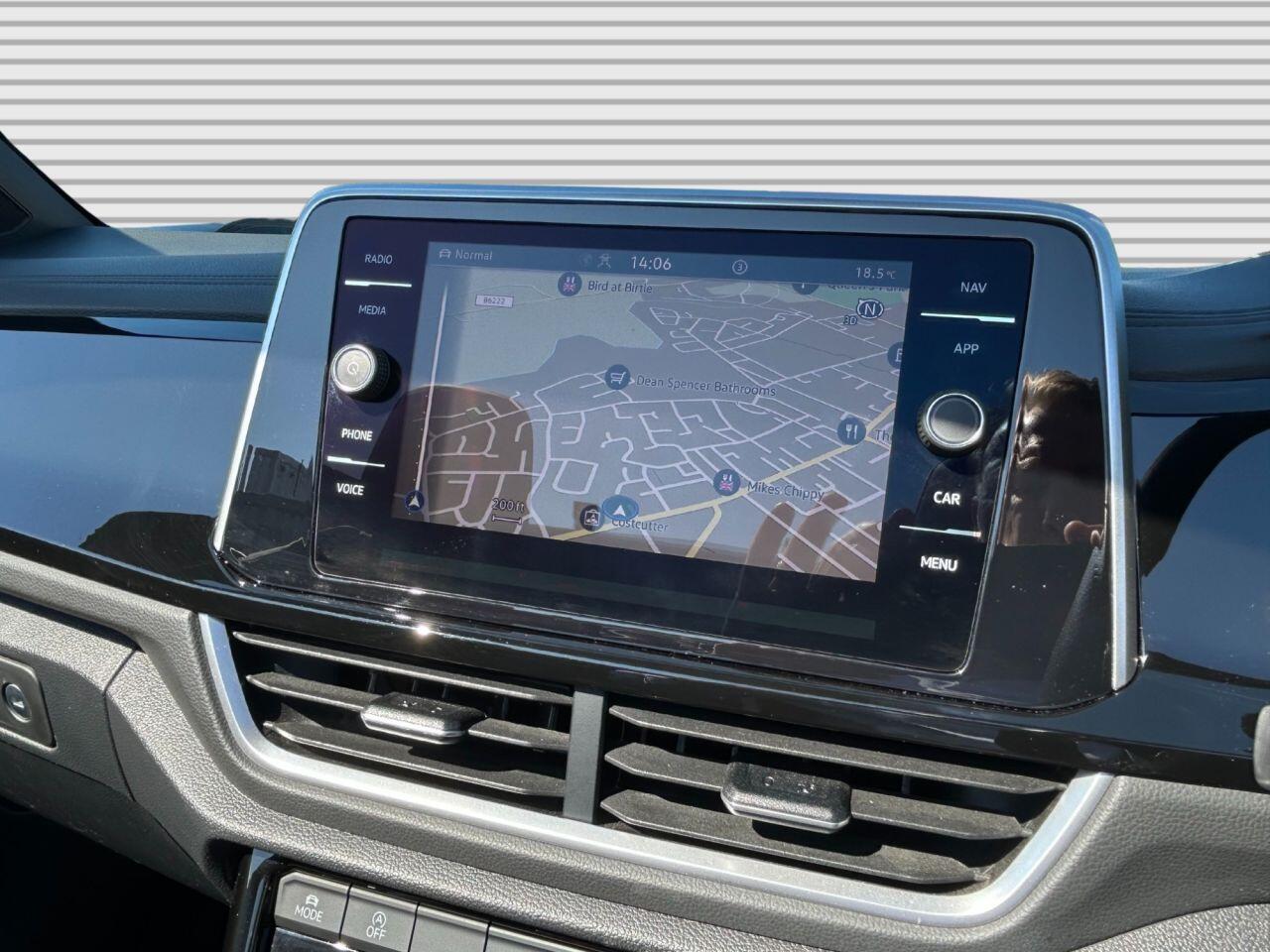 Volkswagen T-Roc - Image 10