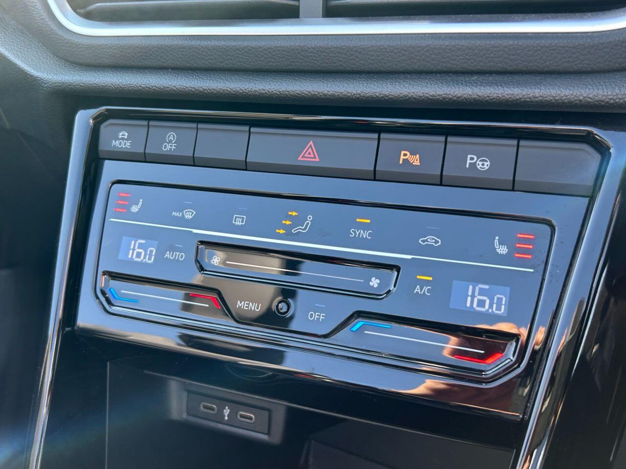 Volkswagen T-Roc - Image 16