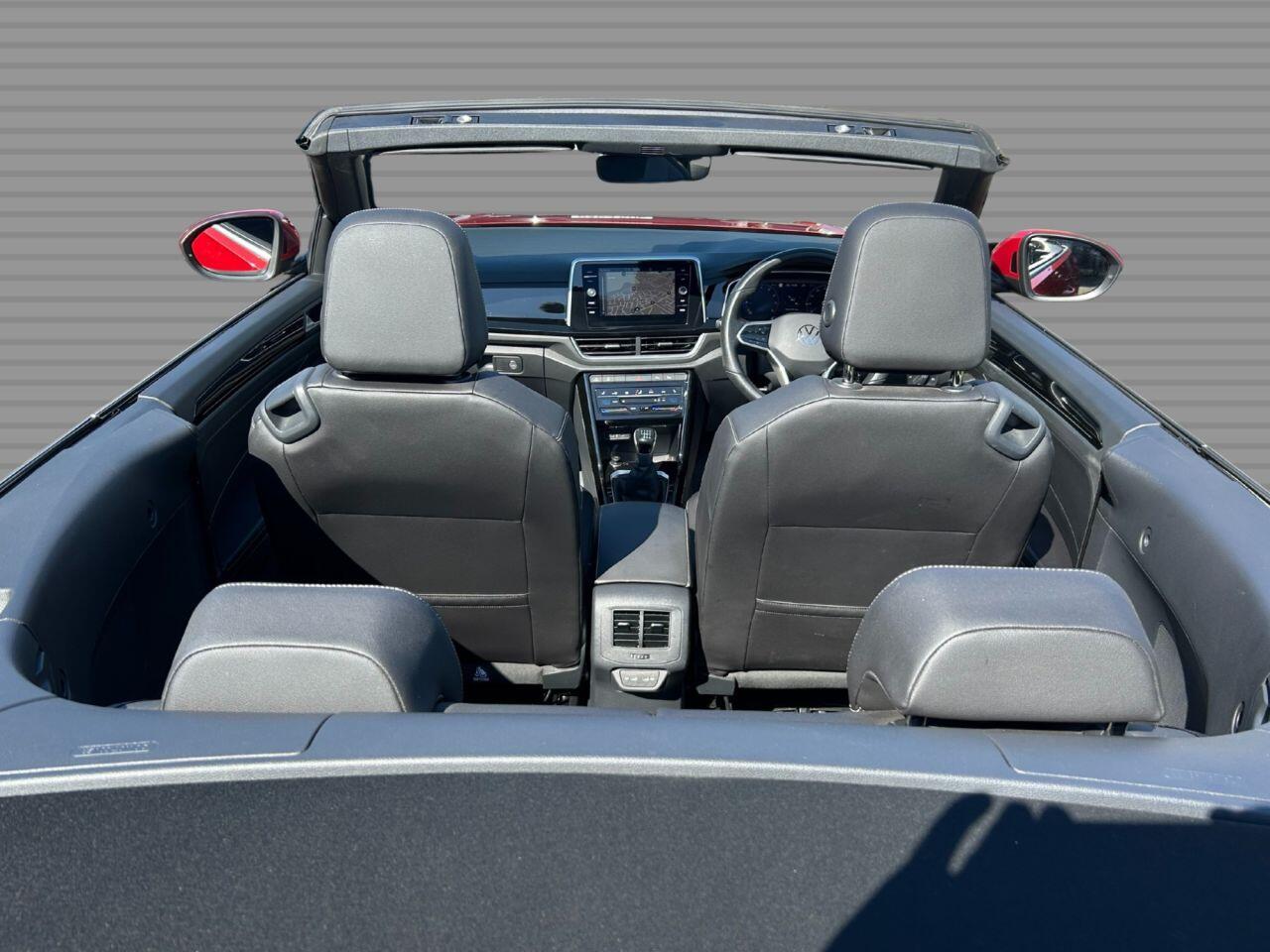 Volkswagen T-Roc - Image 21