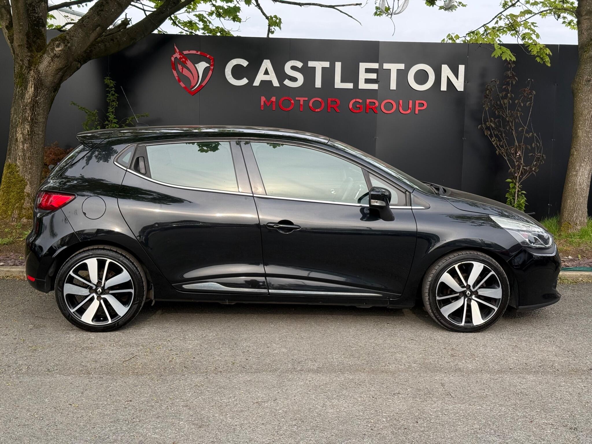 Renault Clio - Image 13