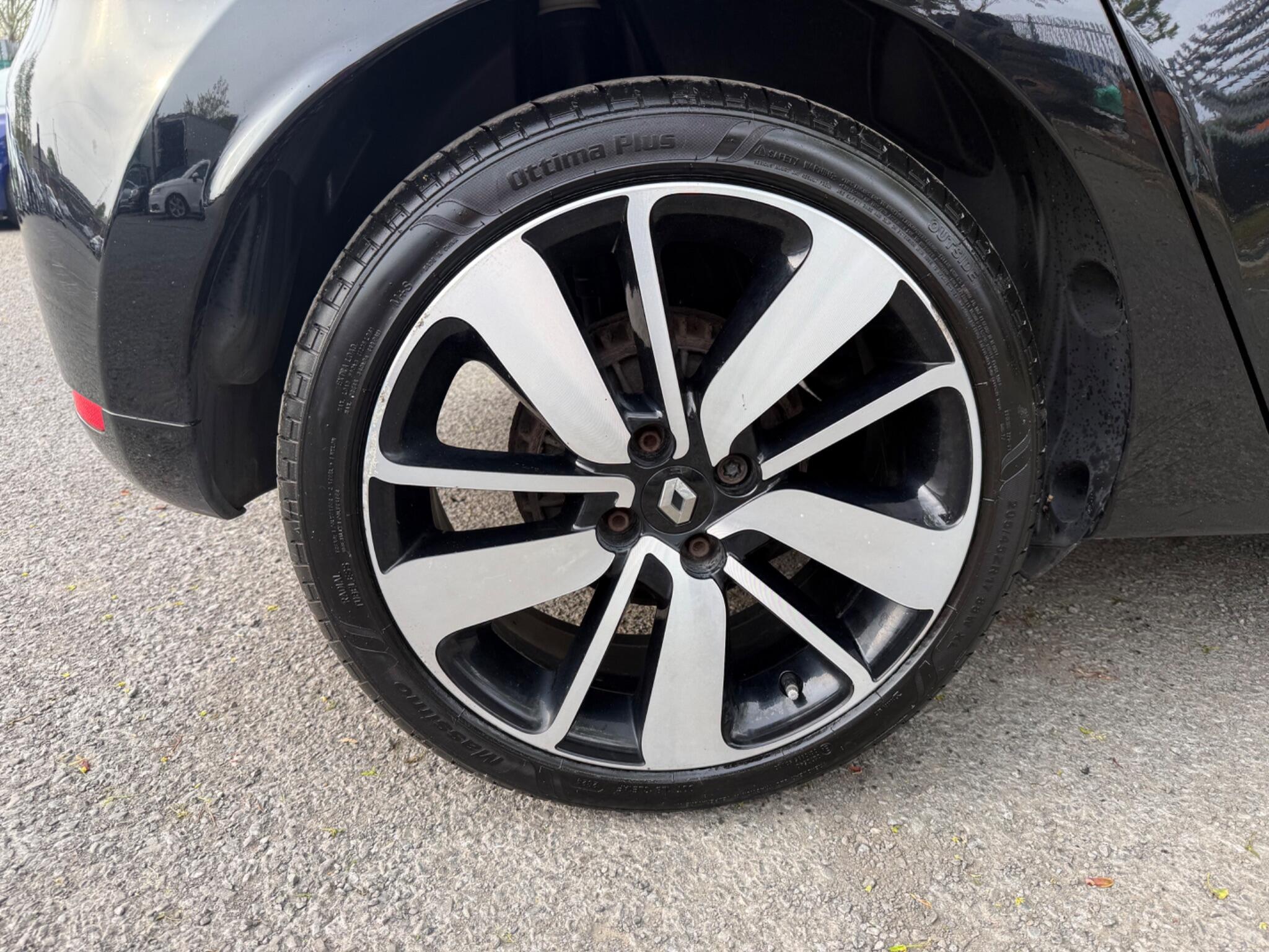 Renault Clio - Image 34