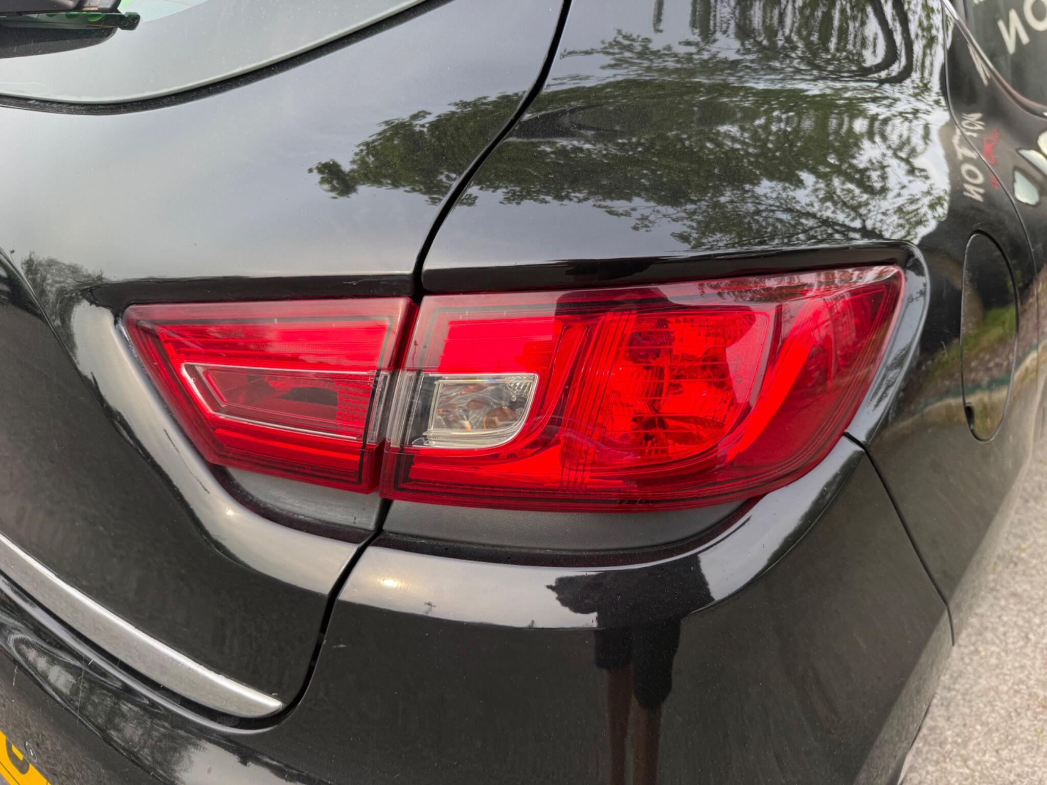 Renault Clio - Image 48