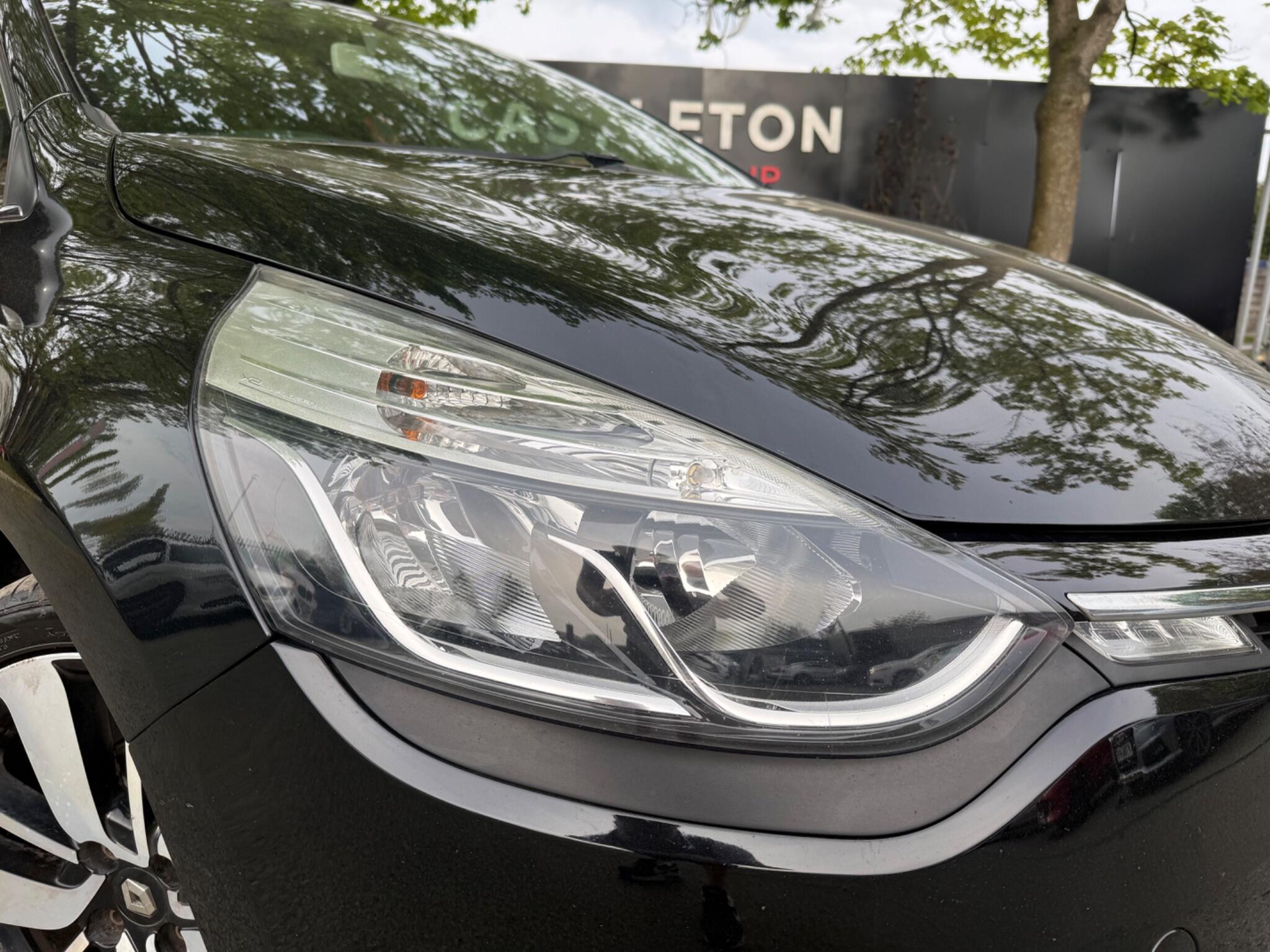 Renault Clio - Image 51