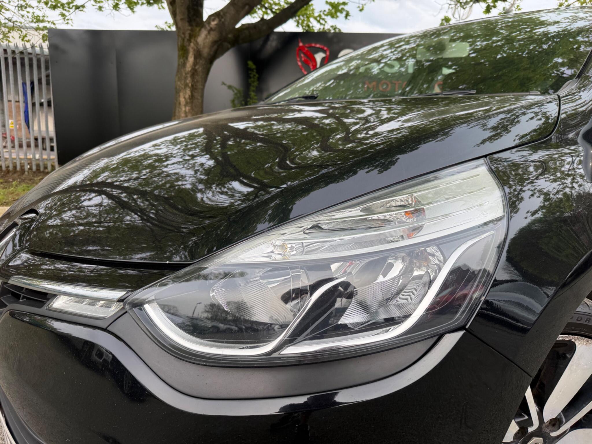 Renault Clio - Image 53