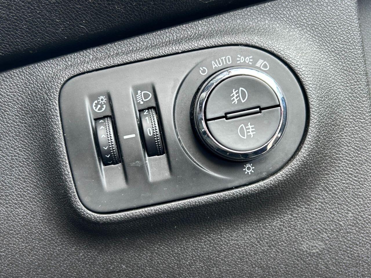 Vauxhall Corsa - Image 23