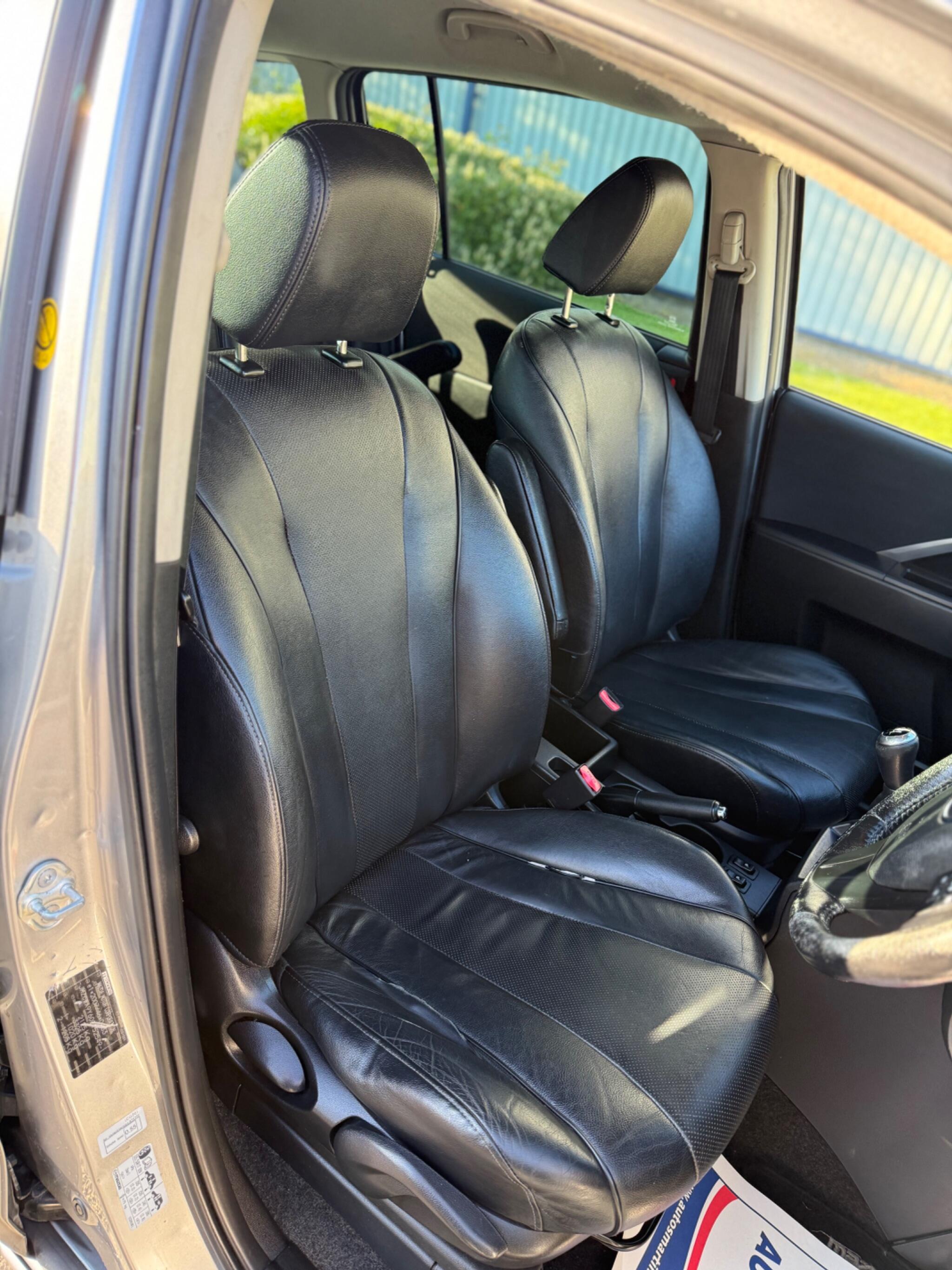 Mazda MAZDA5 - Image 21