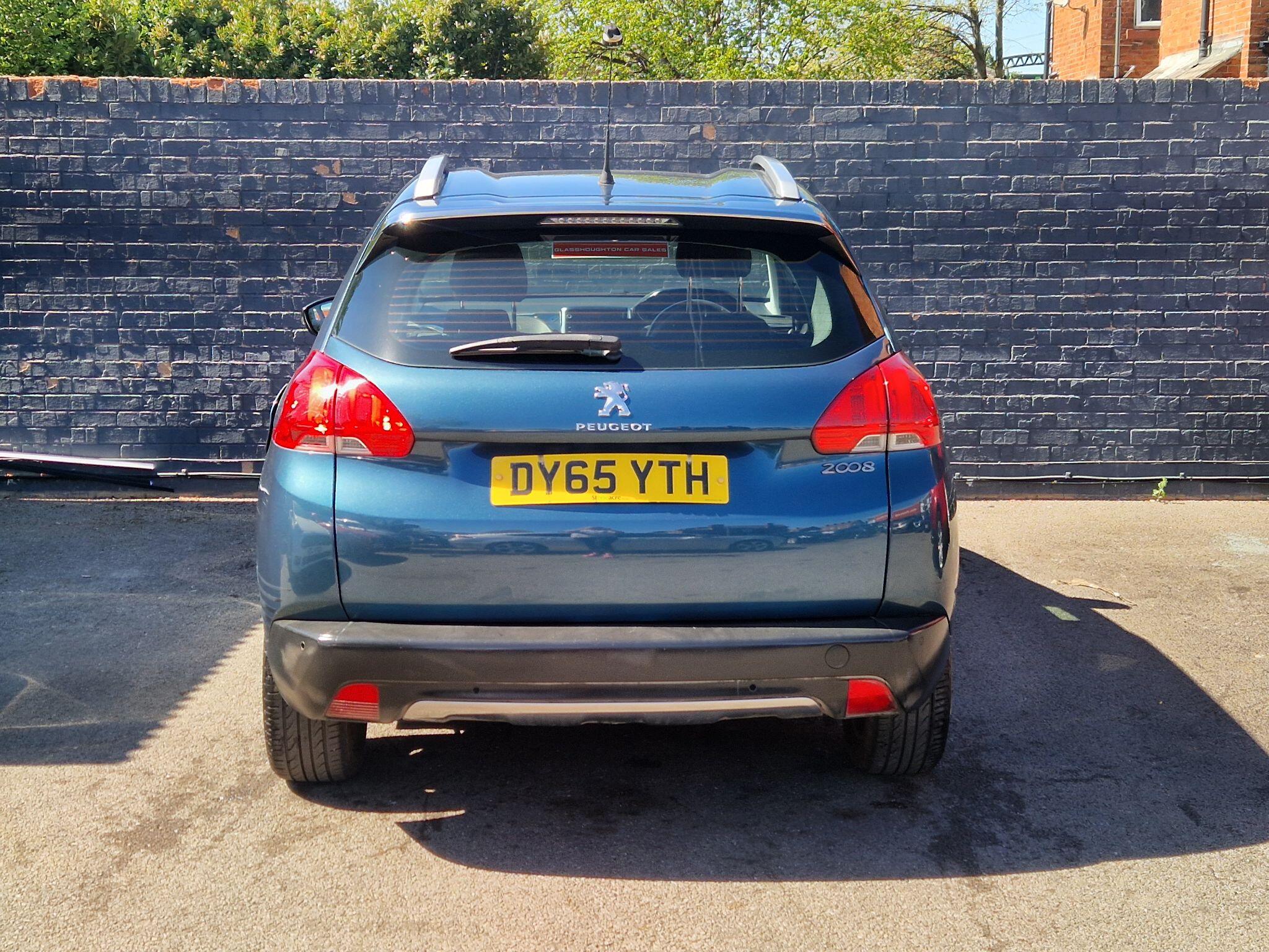 Peugeot 2008 - Image 9