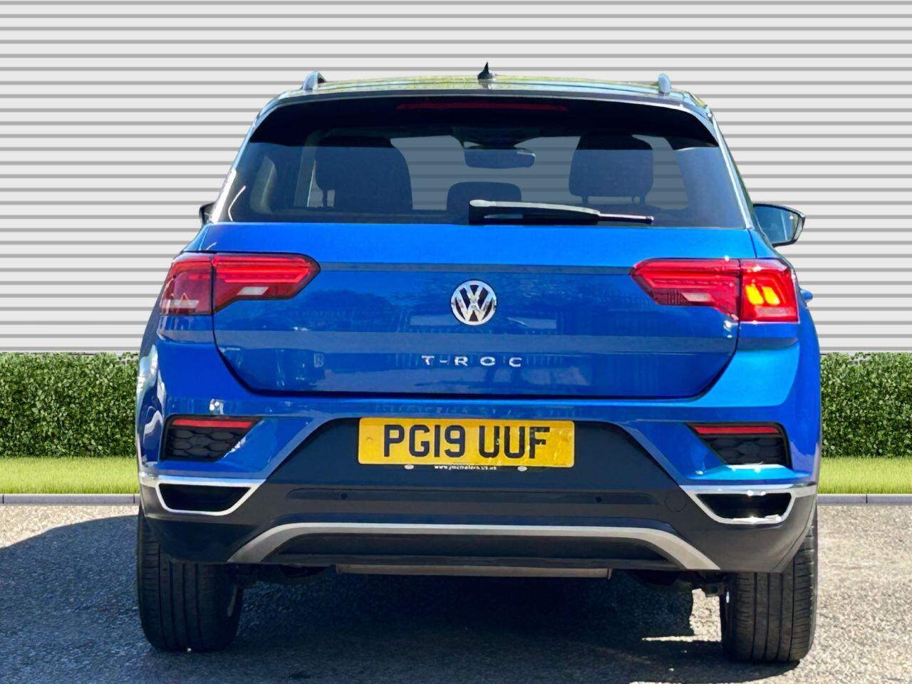 Volkswagen T-Roc - Image 12