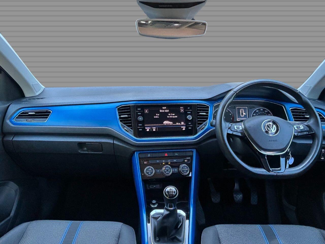 Volkswagen T-Roc - Image 17