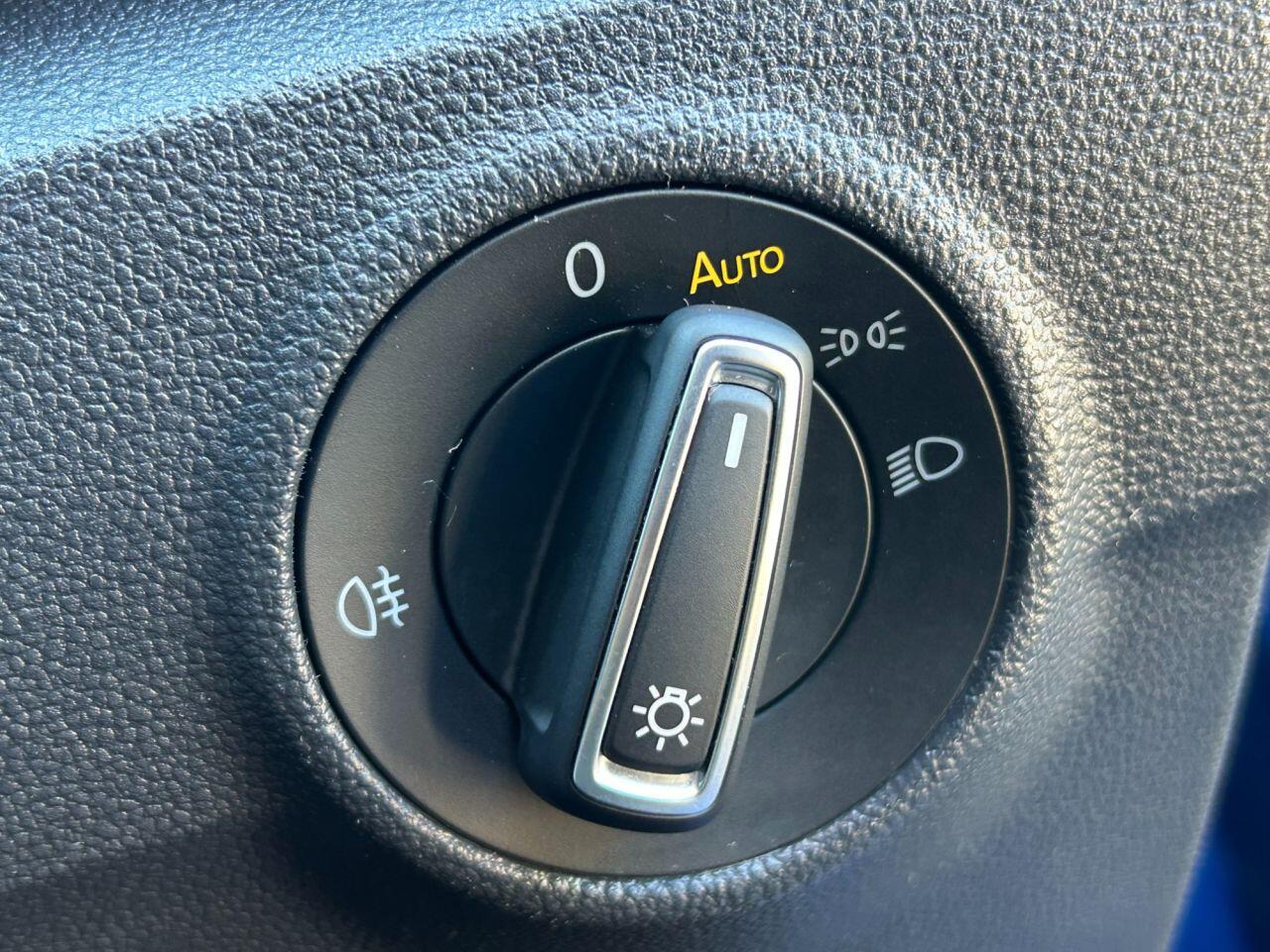 Volkswagen T-Roc - Image 27