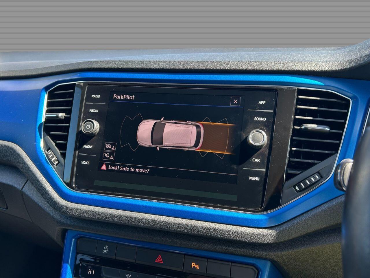 Volkswagen T-Roc - Image 32