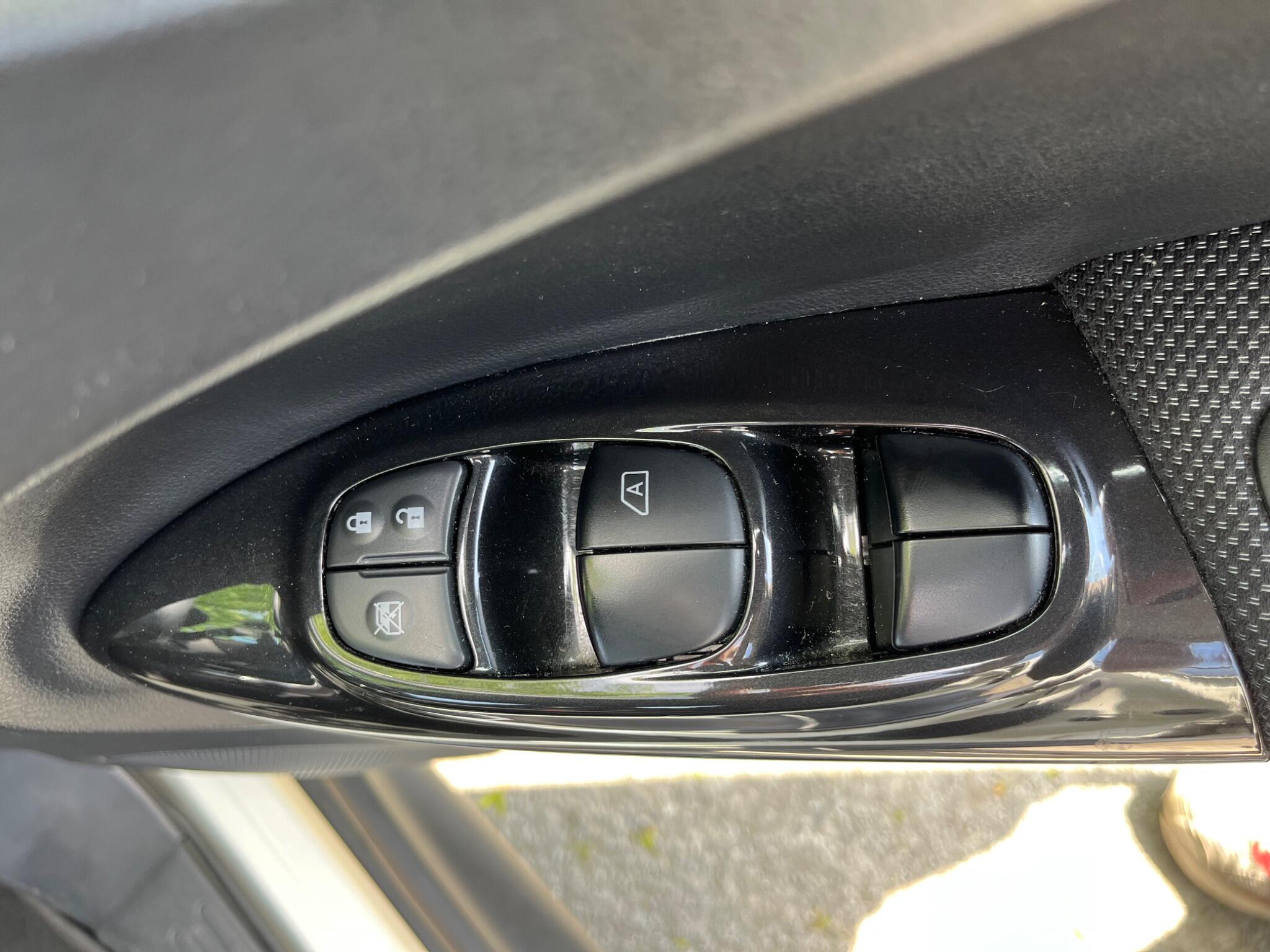 Nissan Juke - Image 25