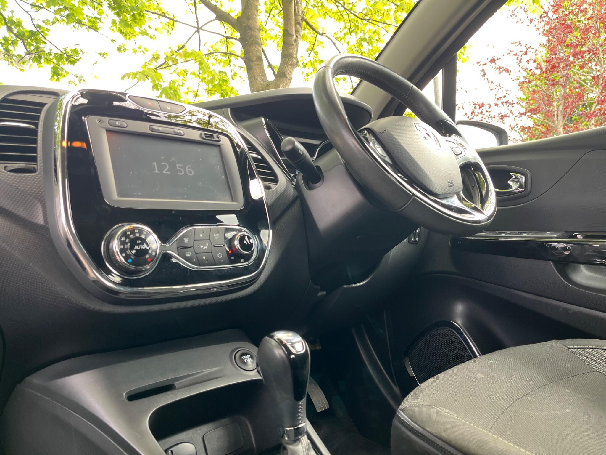 Renault Captur - Image 25