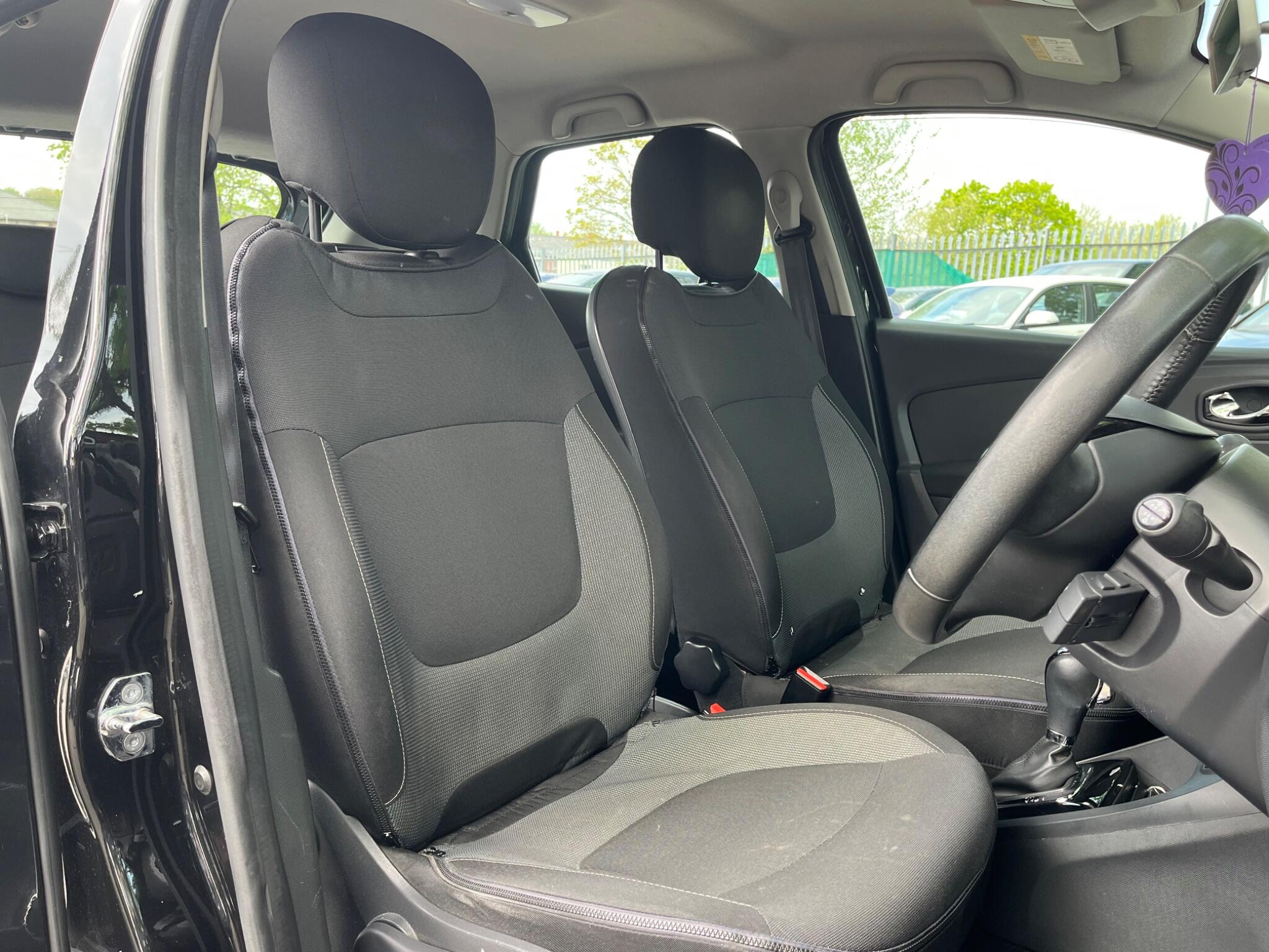 Renault Captur - Image 29