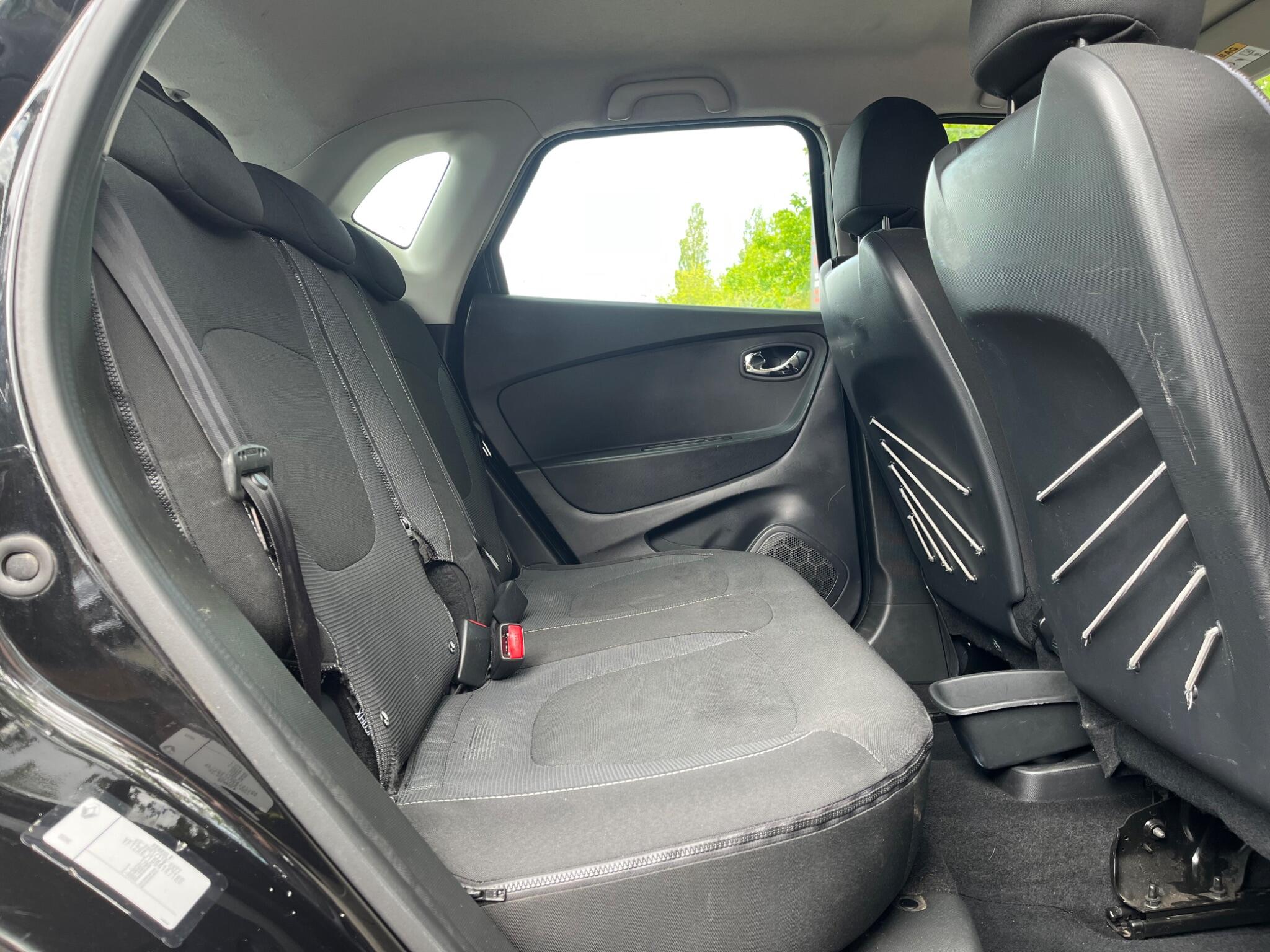 Renault Captur - Image 32