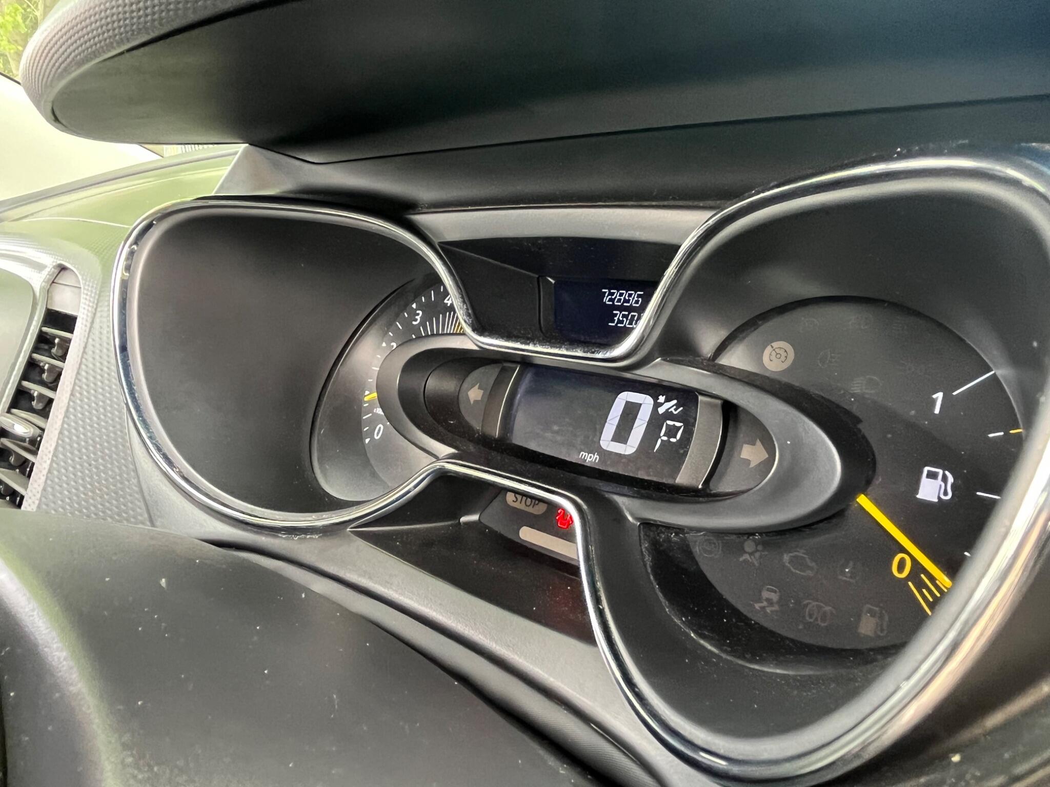 Renault Captur - Image 45