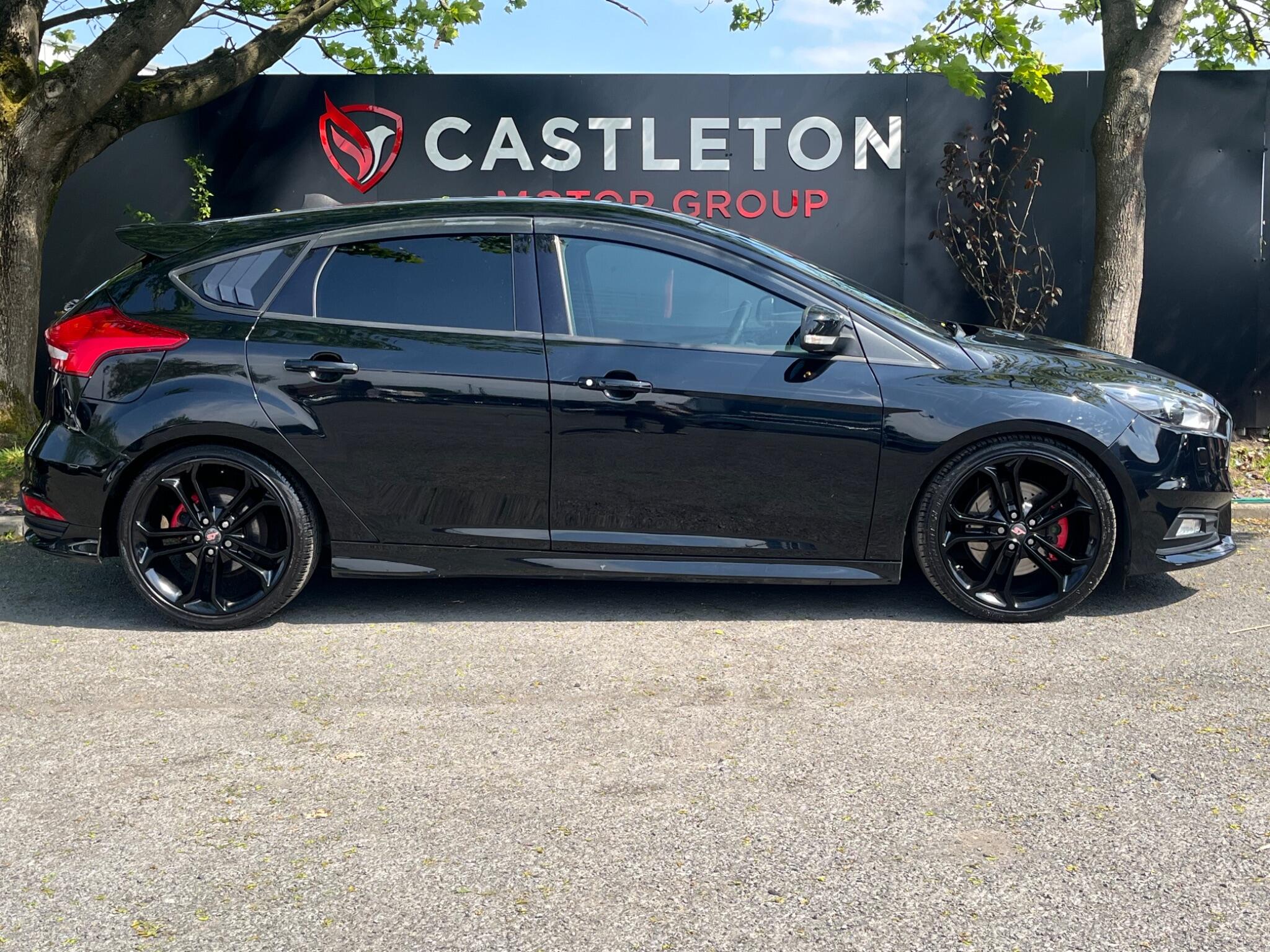 Ford Focus - Image 13