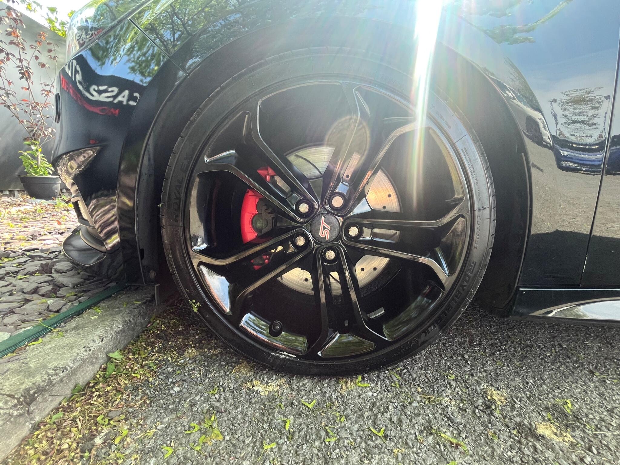 Ford Focus - Image 30