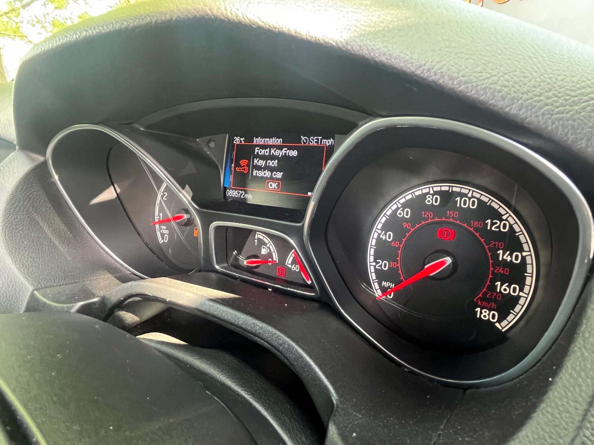 Ford Focus - Image 36