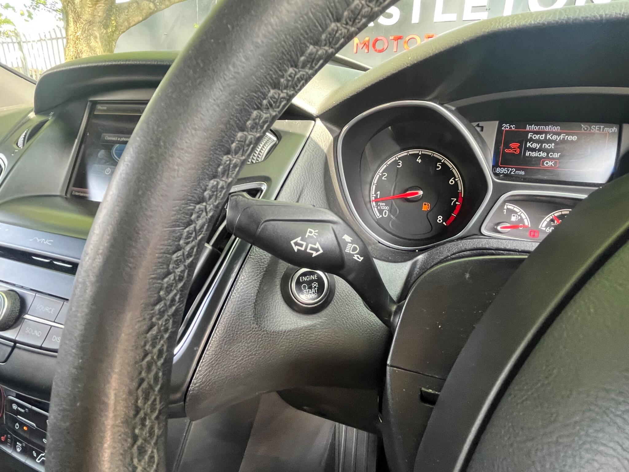 Ford Focus - Image 38