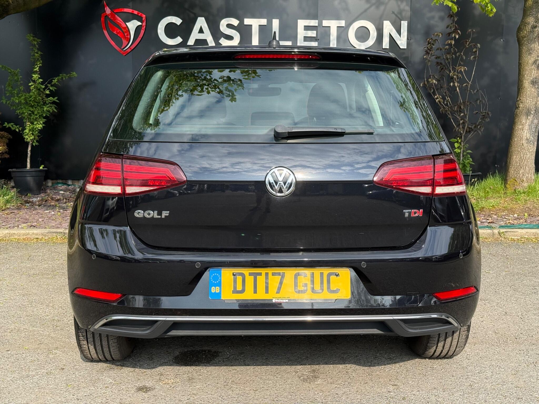Volkswagen Golf - Image 4