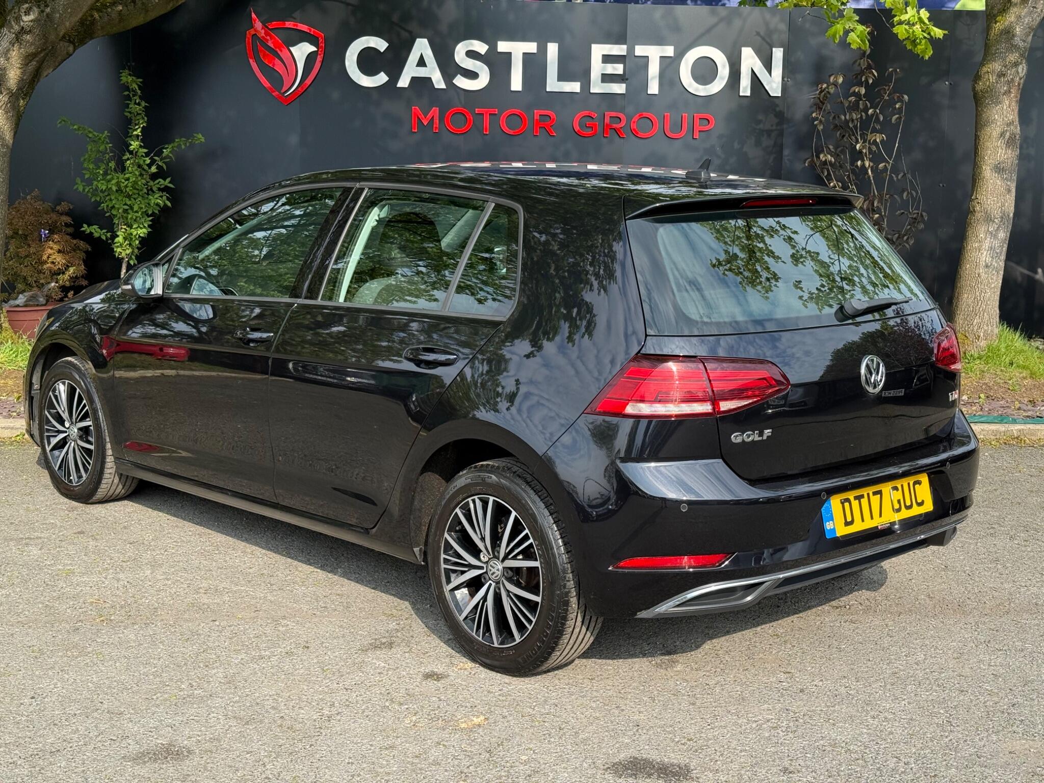 Volkswagen Golf - Image 8
