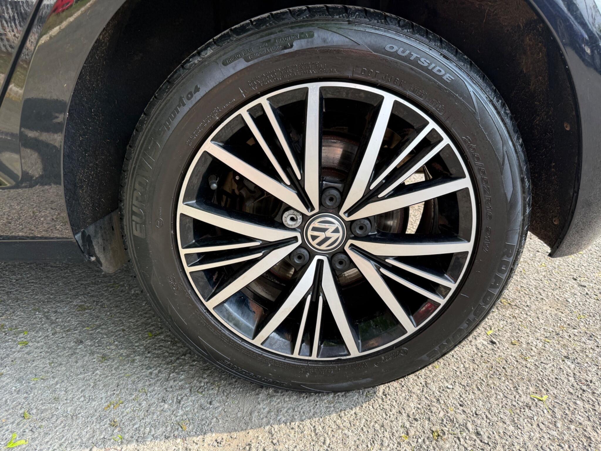 Volkswagen Golf - Image 36