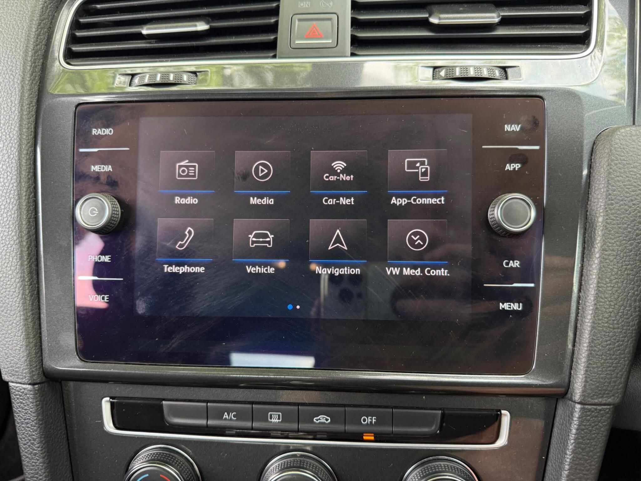 Volkswagen Golf - Image 45