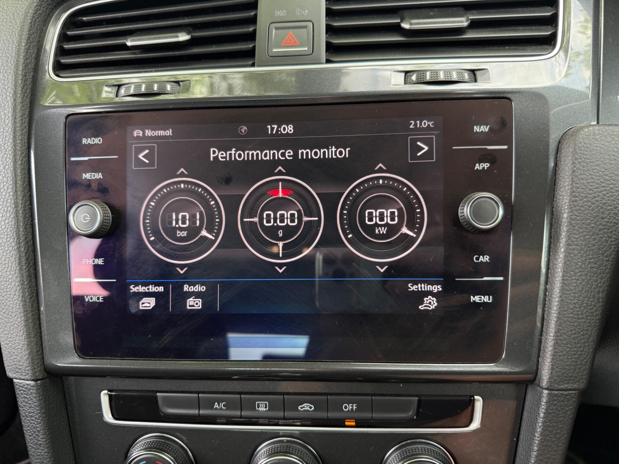 Volkswagen Golf - Image 46