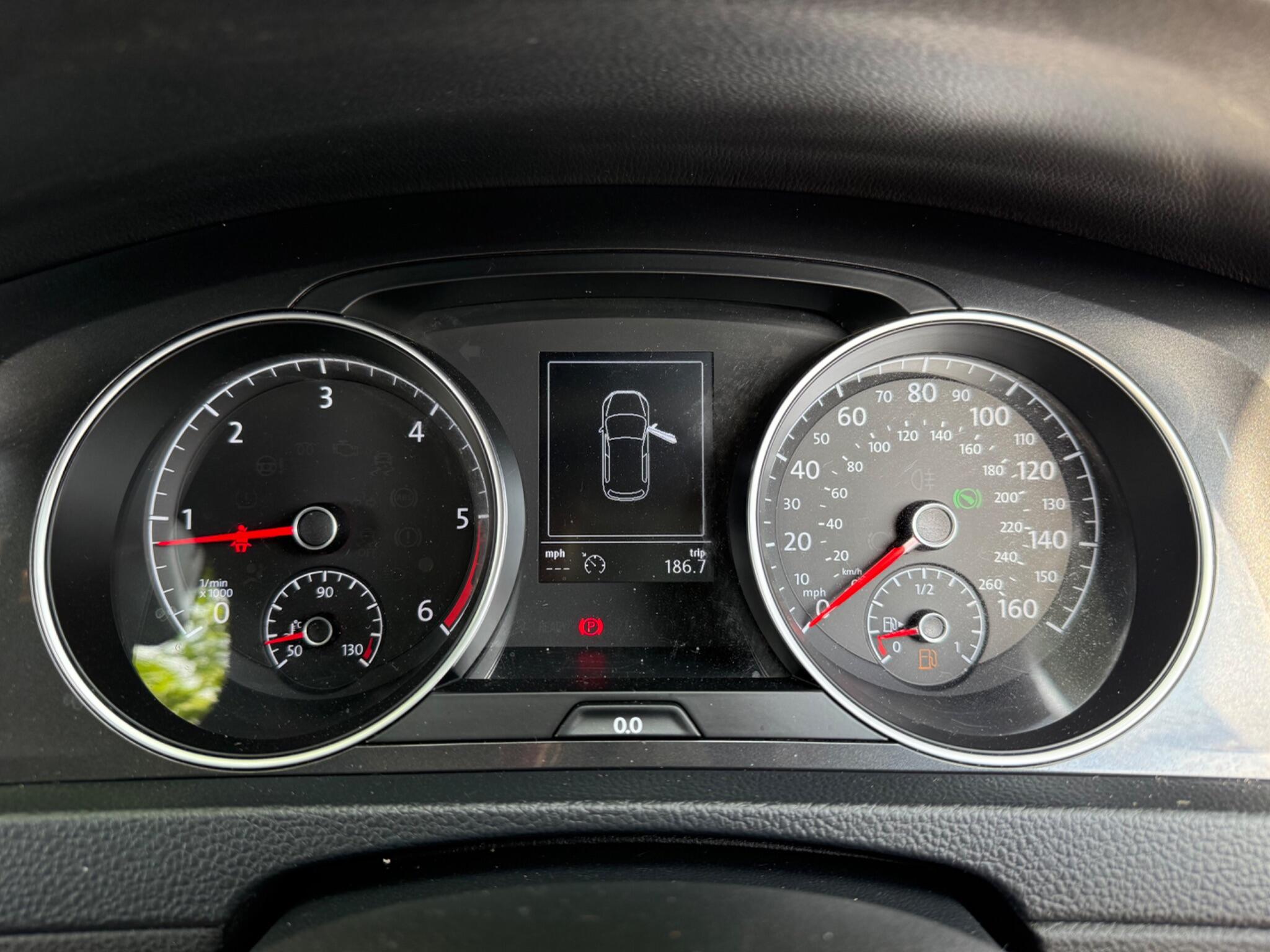 Volkswagen Golf - Image 49
