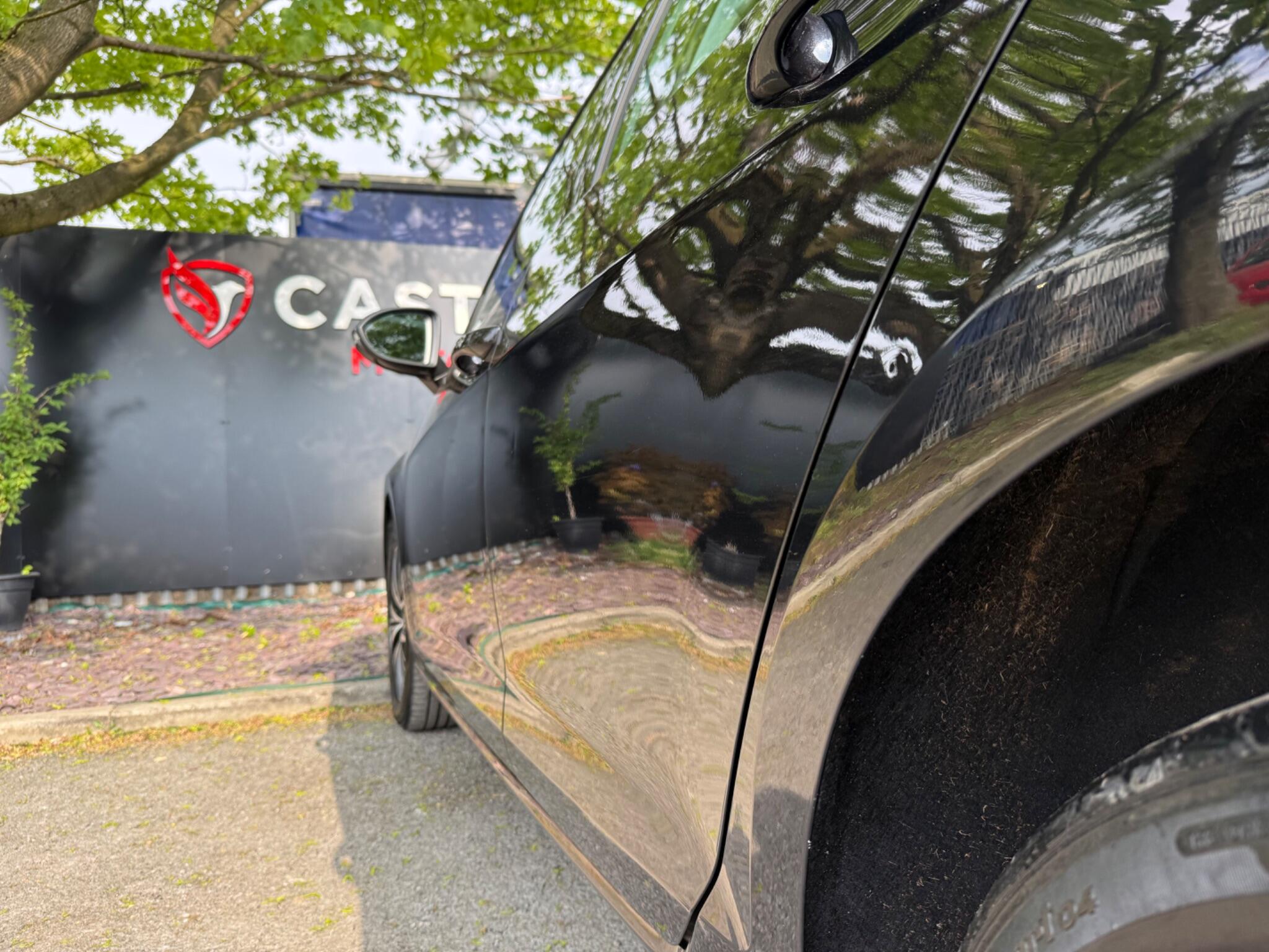 Volkswagen Golf - Image 57