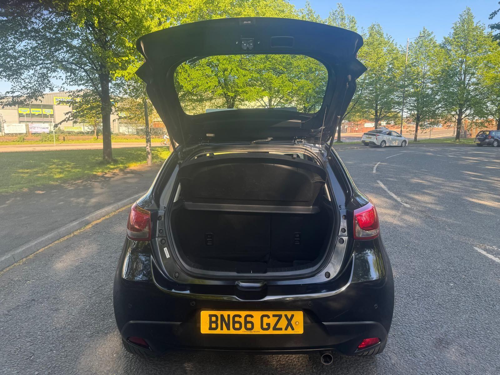Mazda MAZDA2 - Image 43