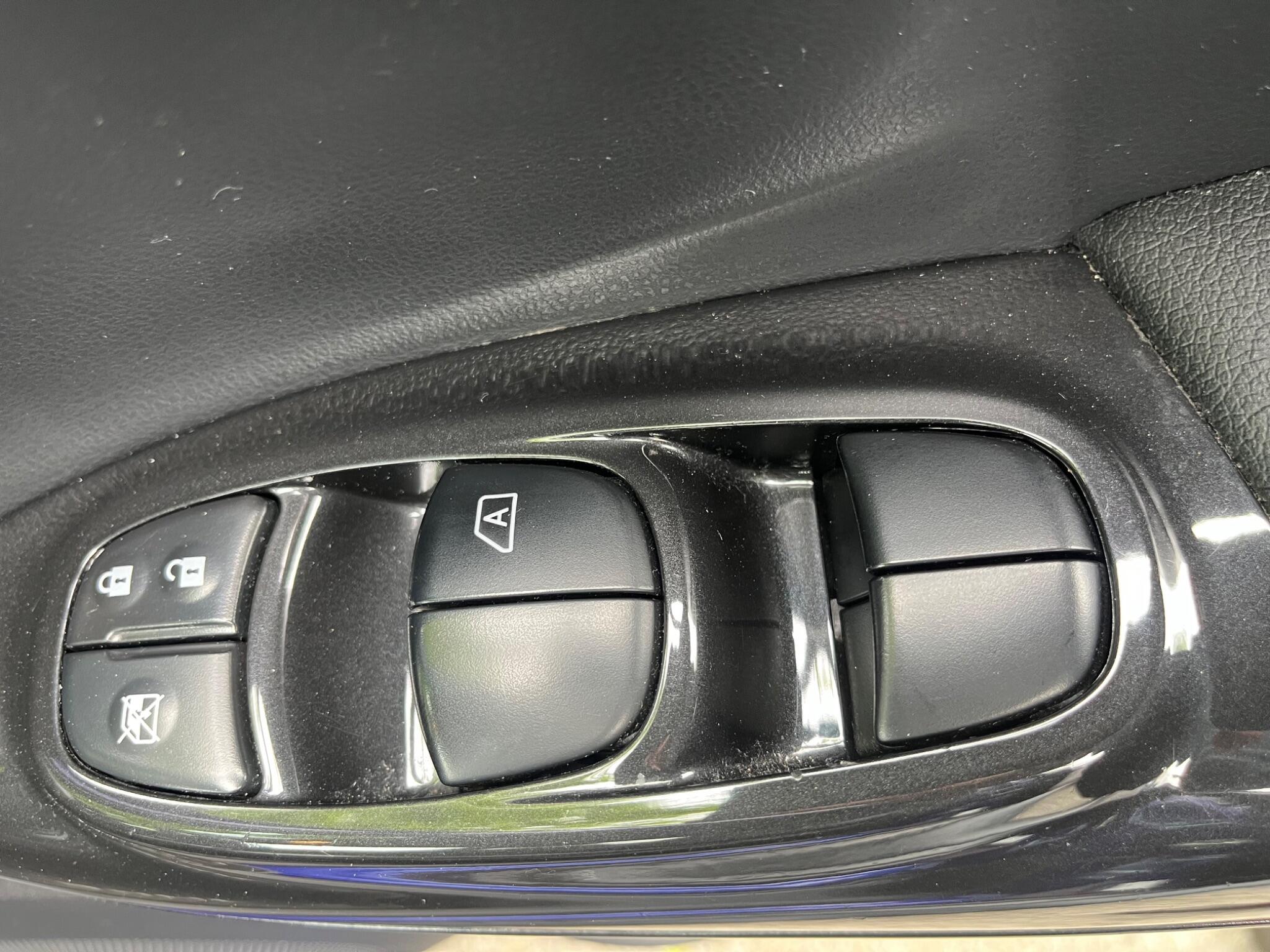 Nissan Juke - Image 23